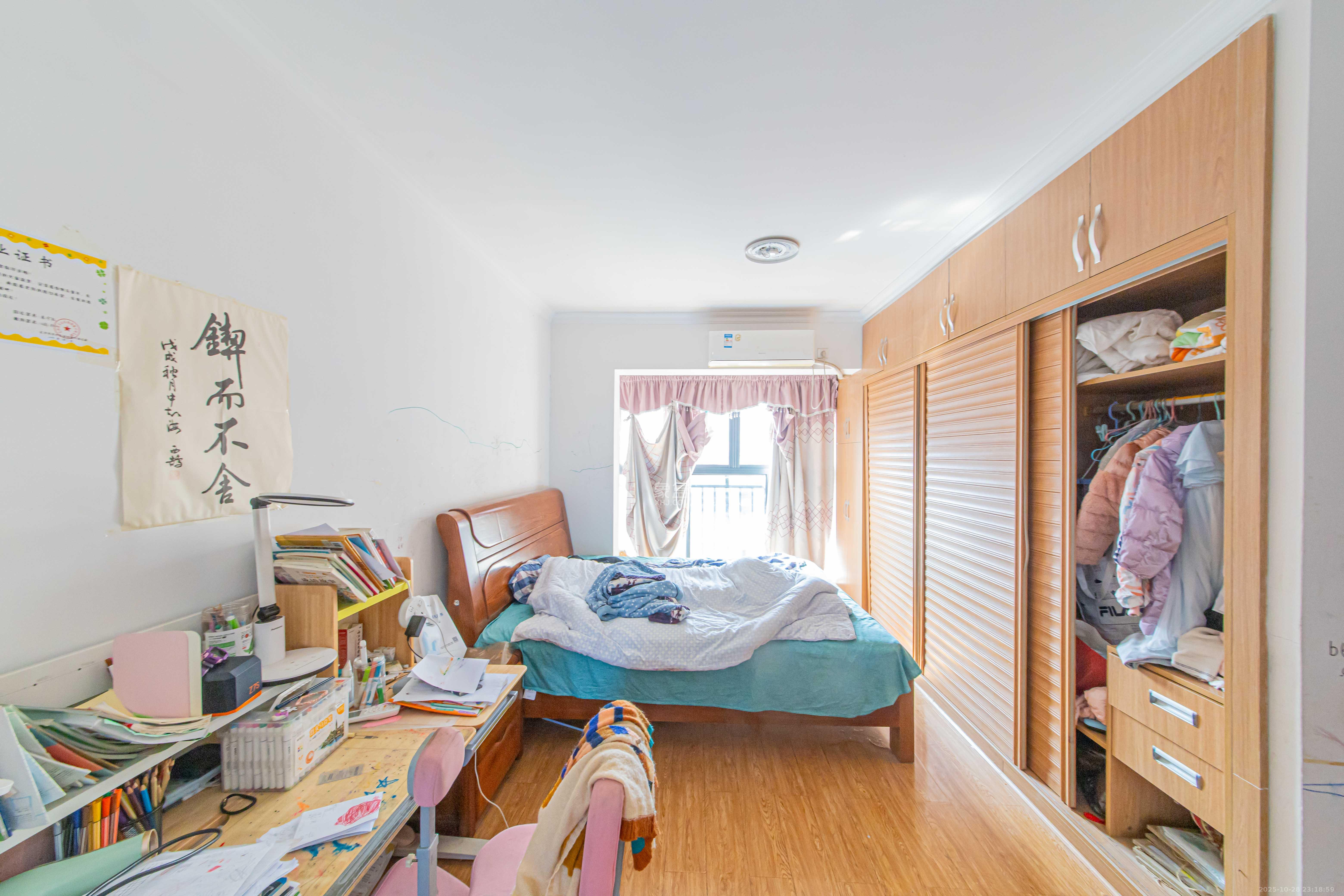 中建芙蓉嘉苑  3室2厅1卫    120.0万卧室