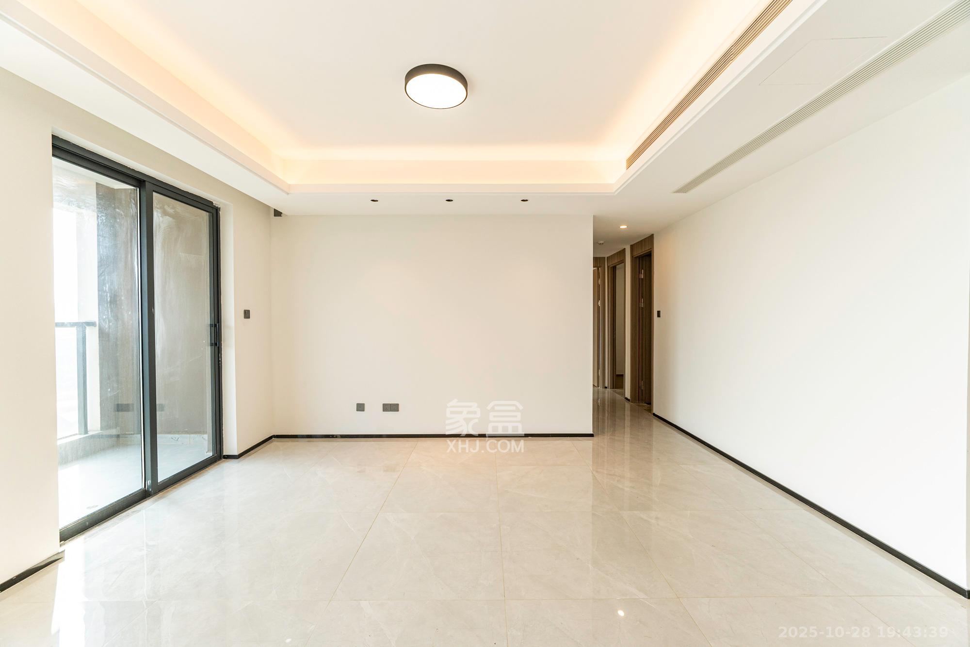 三一云谷 3室2厅2卫 118.0万 三一云谷 3室2厅2卫 118.0万客厅