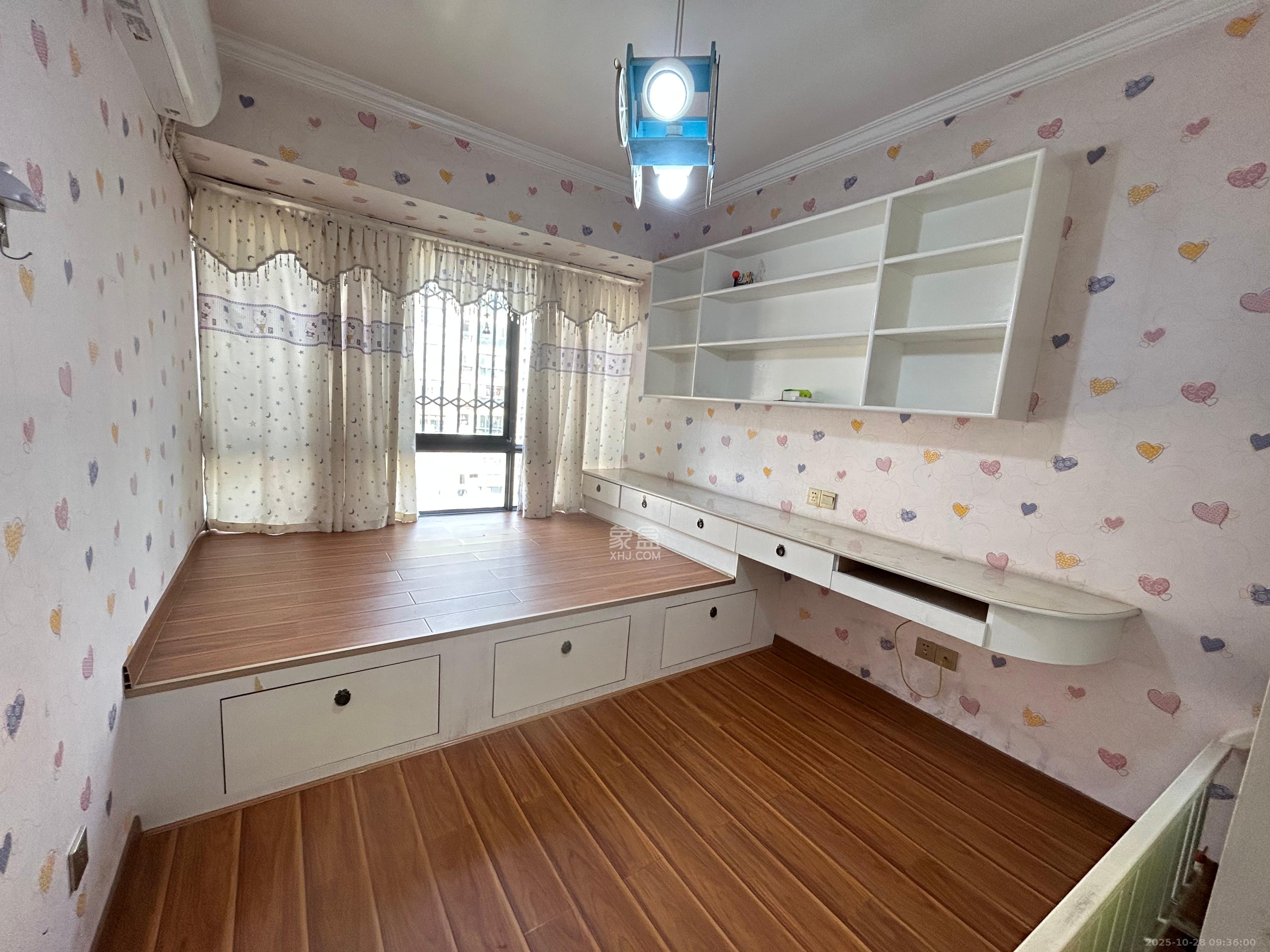 五矿格澜郡 3室2厅2卫 2000.0元/月 五矿格澜郡 3室2厅2卫 2000.0元/月室内图