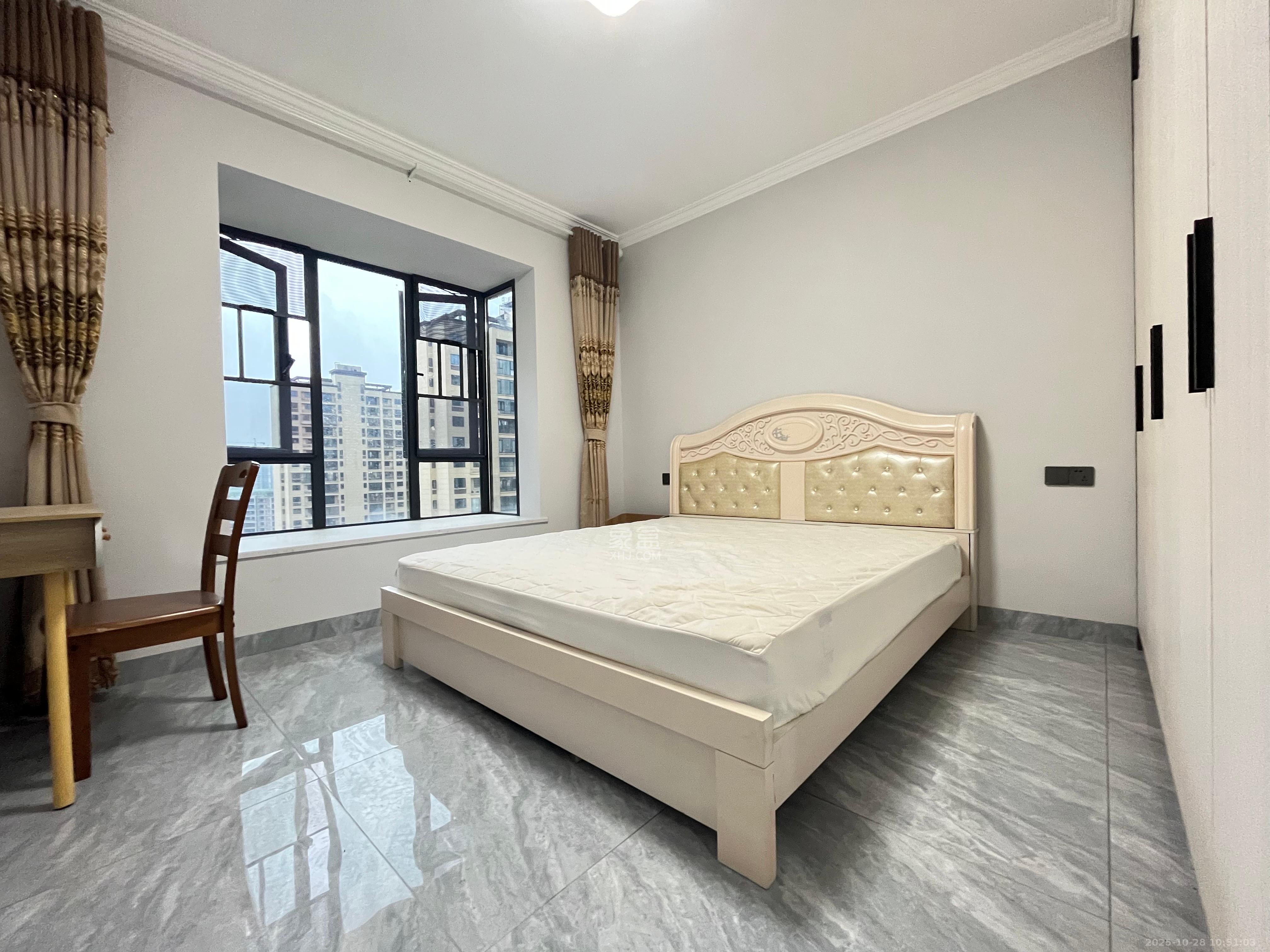 金南家园三期  3室2厅1卫    3300.0元/月室内图