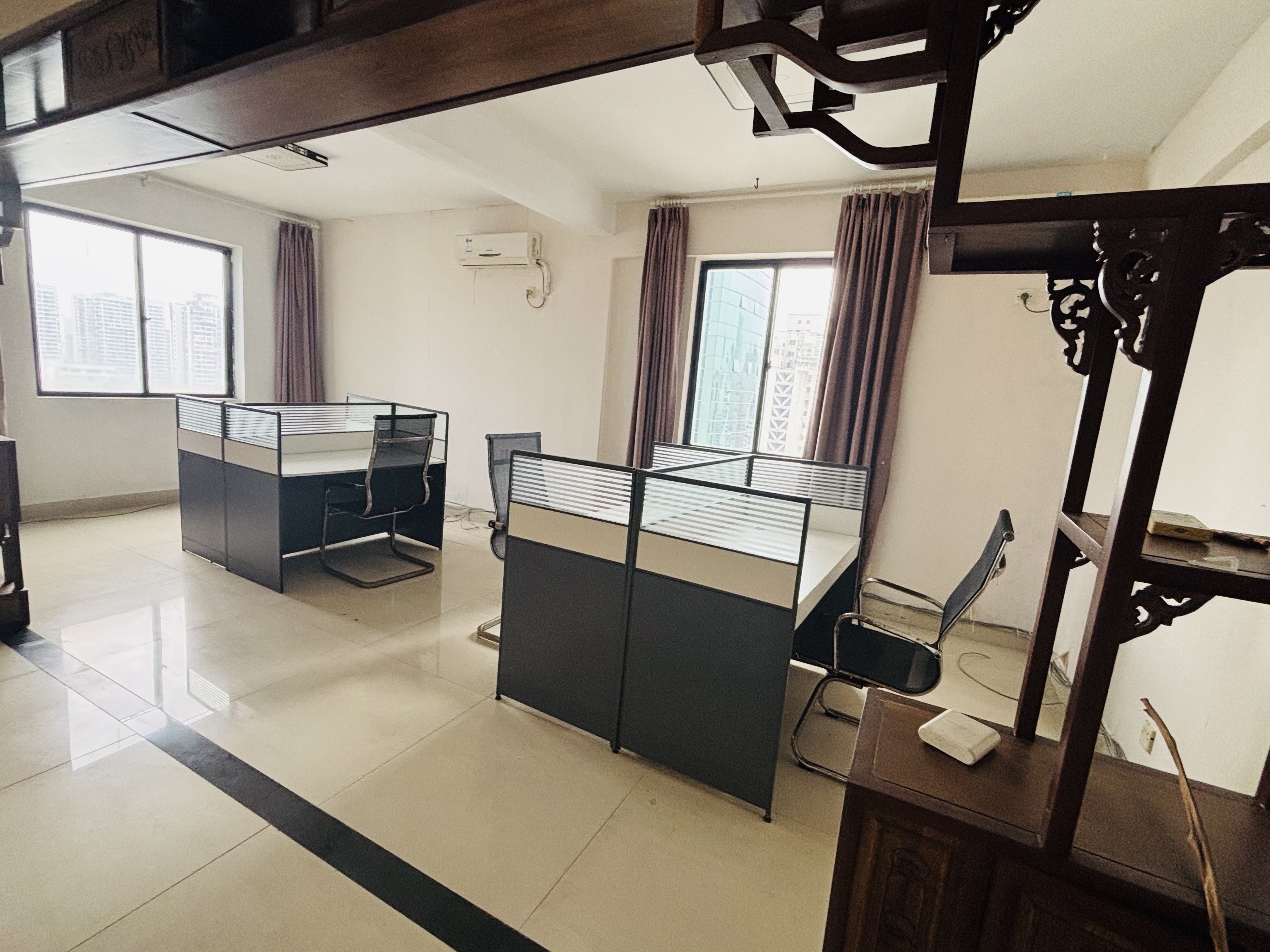 瑞特广场  3室2厅1卫    3200.0元/月室内图