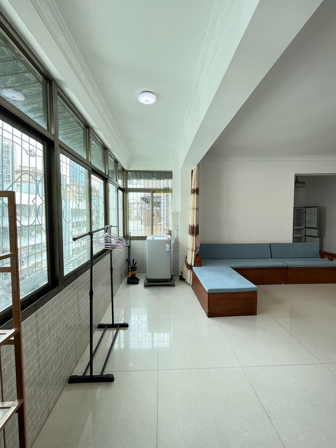 金鹿花园一期  3室2厅1卫    2500.0元/月室内图