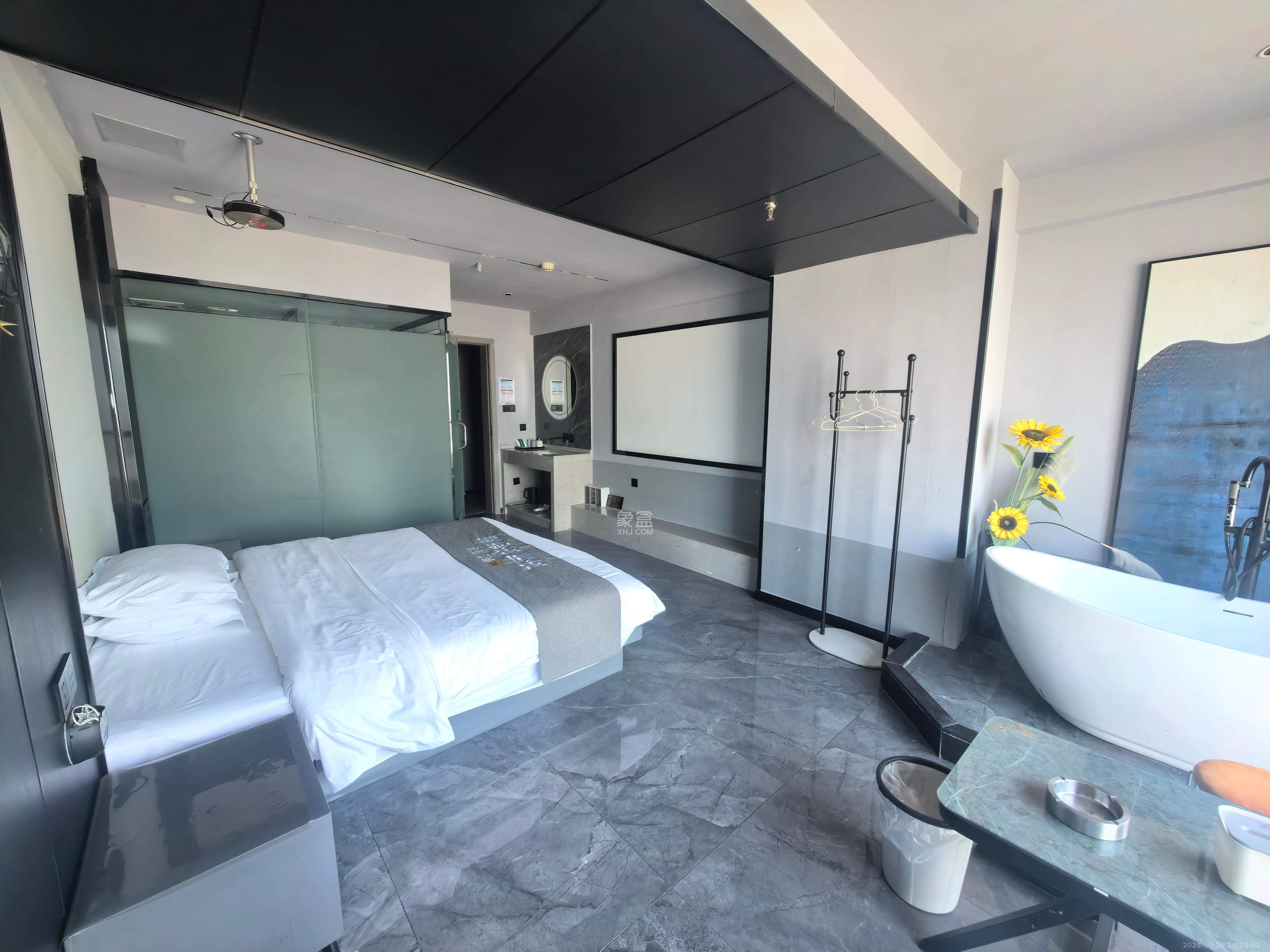 上城金都  7室0厅4卫    11500.0元/月 上城金都  7室0厅4卫    11500.0元/月室内图