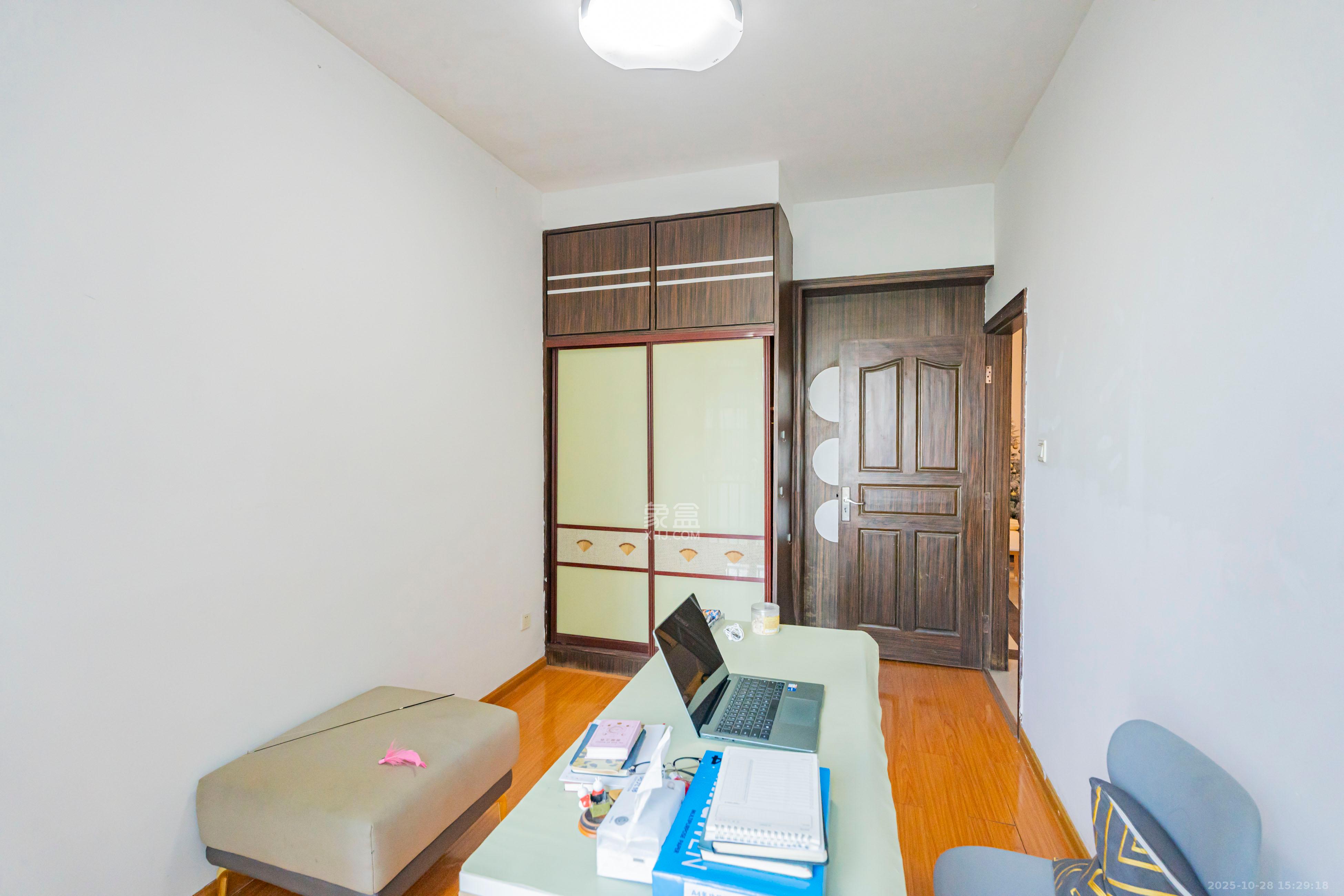 华盛新外滩 2室1厅1卫 106.0万 华盛新外滩 2室1厅1卫 106.0万卧室