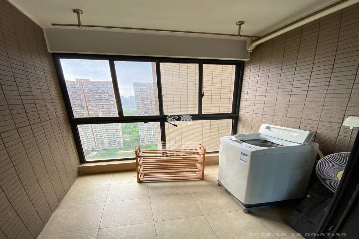 藏珑湖上国际花园 1室1厅1卫 2000.0元/月 藏珑湖上国际花园 1室1厅1卫 2000.0元/月室内图