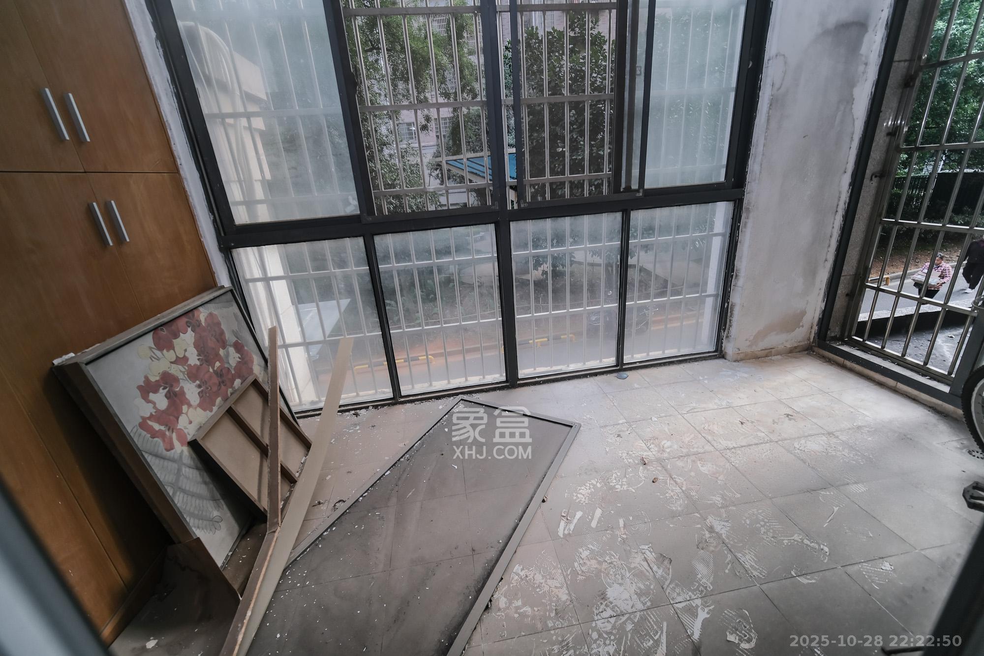 山水湾  3室2厅1卫    75.0万 山水湾  3室2厅1卫    75.0万阳台