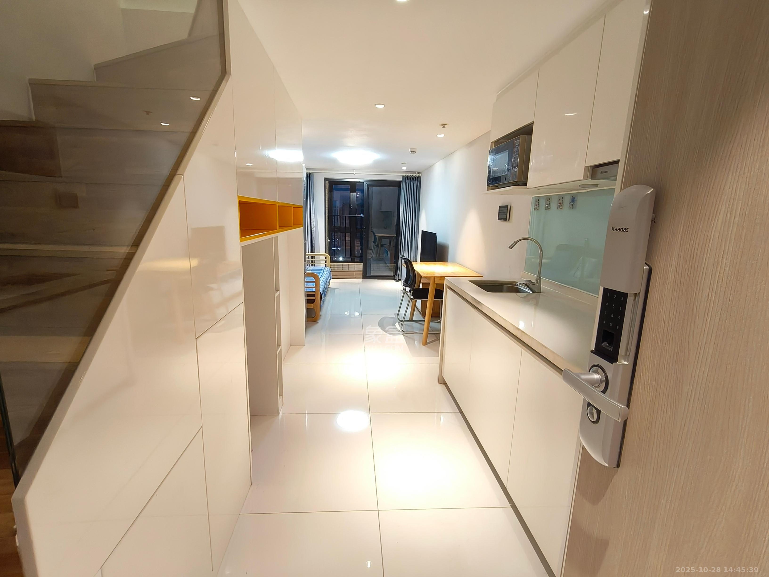 时代年华  2室1厅1卫    1600.0元/月室内图