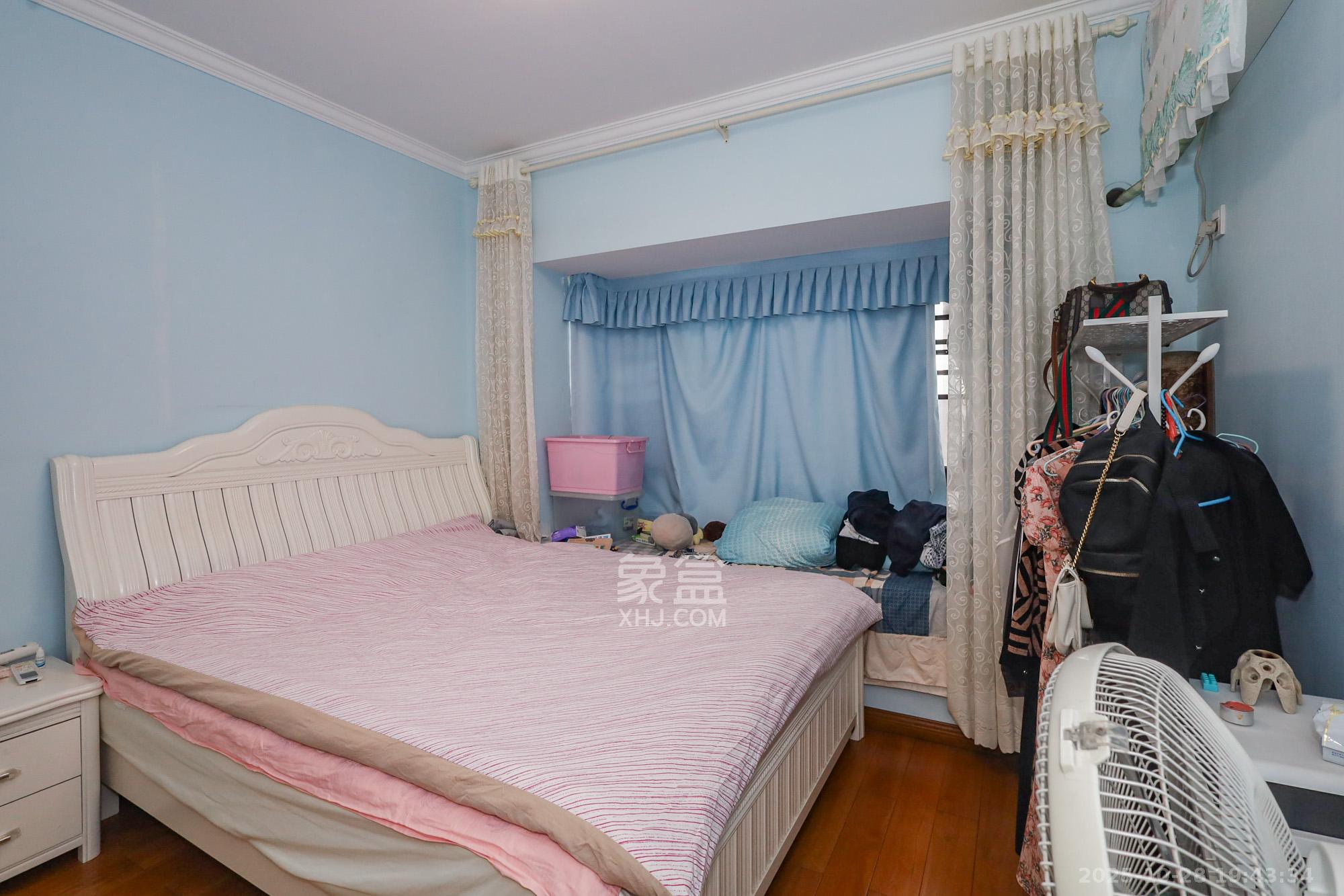 钰龙天下二期(钰龙佳园)  3室2厅2卫    265.0万 钰龙天下二期(钰龙佳园)  3室2厅2卫    265.0万卧室