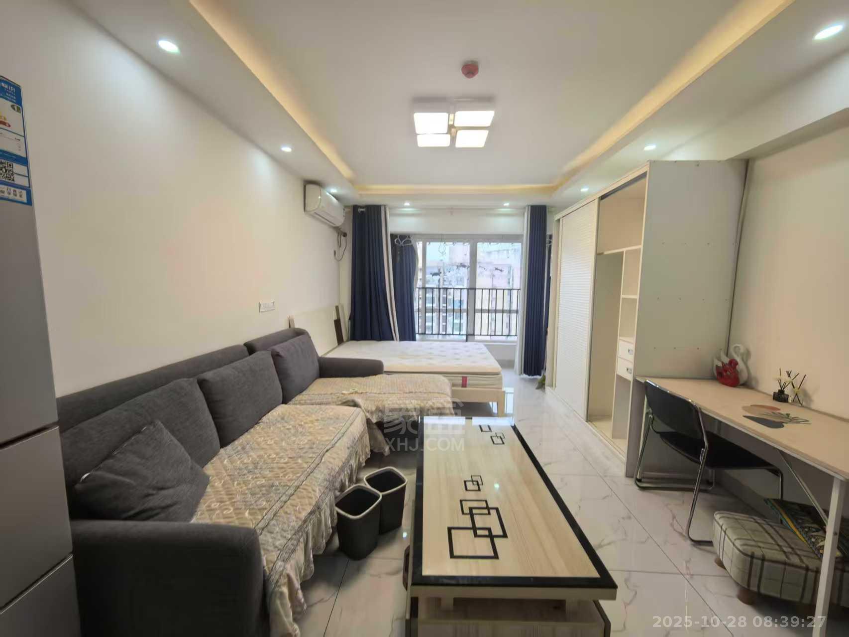 美的城三期  1室1厅1卫    1100.0元/月 美的城三期  1室1厅1卫    1100.0元/月室内图1