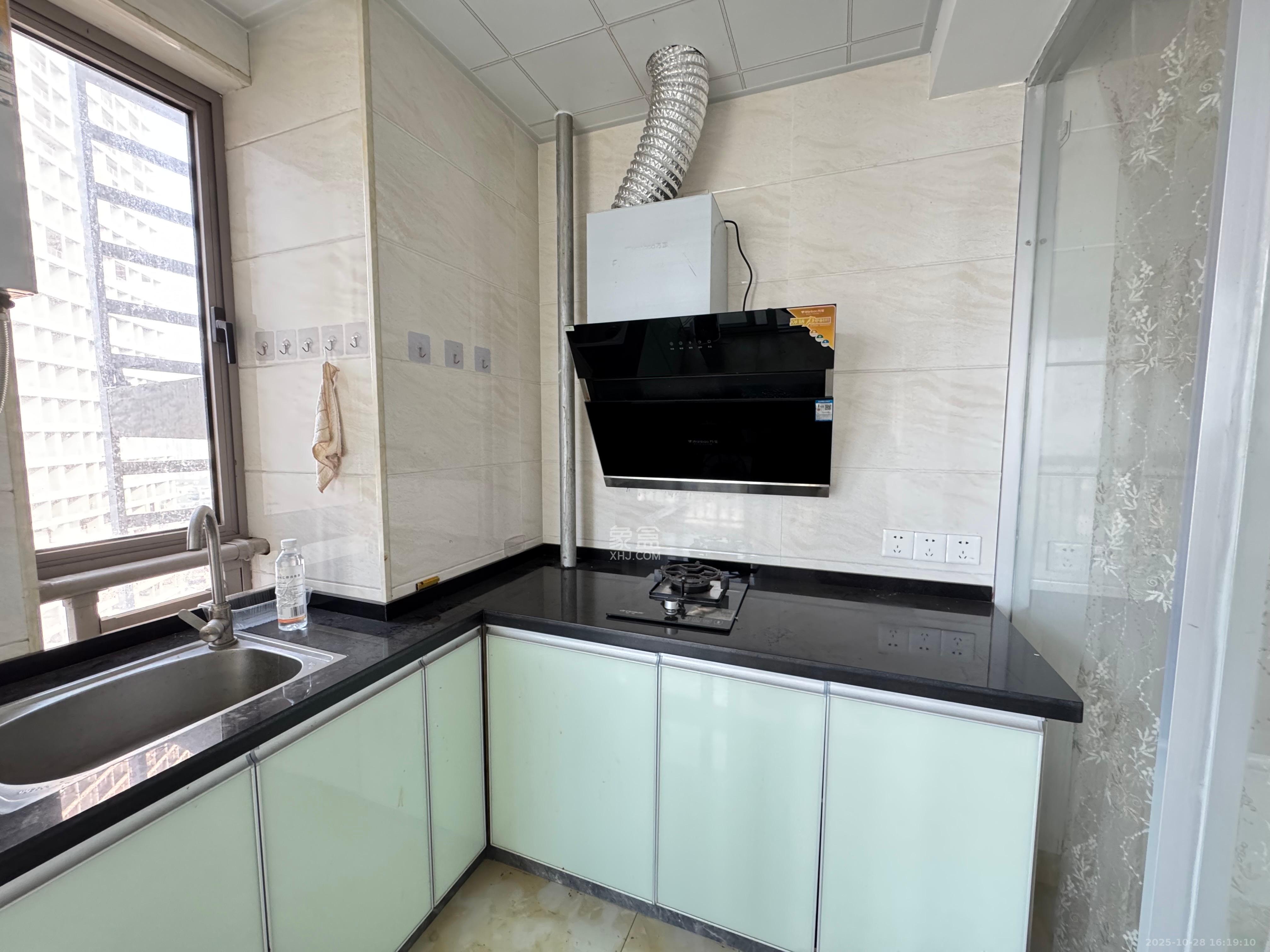 新天地步步高 1室1厅1卫 1200.0元/月 新天地步步高 1室1厅1卫 1200.0元/月室内图