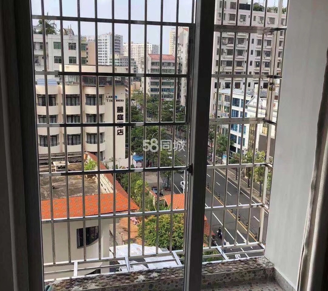 绿地海德公馆  2室2厅2卫    3300.0元/月室内图