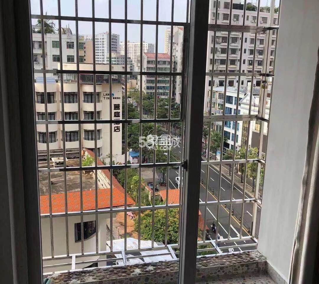 绿地海德公馆 2室2厅2卫 3300.0元/月 绿地海德公馆 2室2厅2卫 3300.0元/月室内图