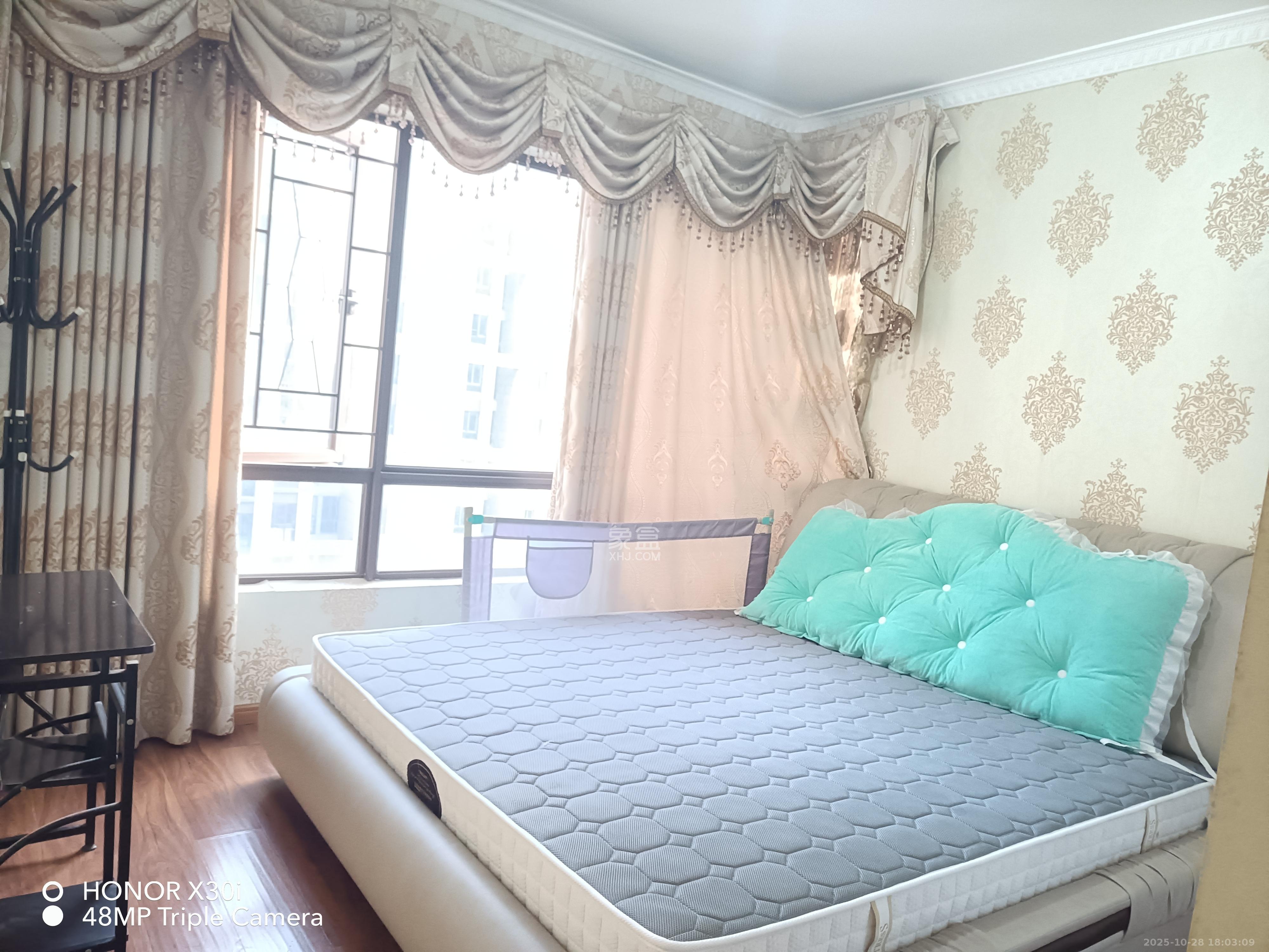 南山雍江汇（滨江国际新城）  4室2厅2卫    3980.0元/月室内图