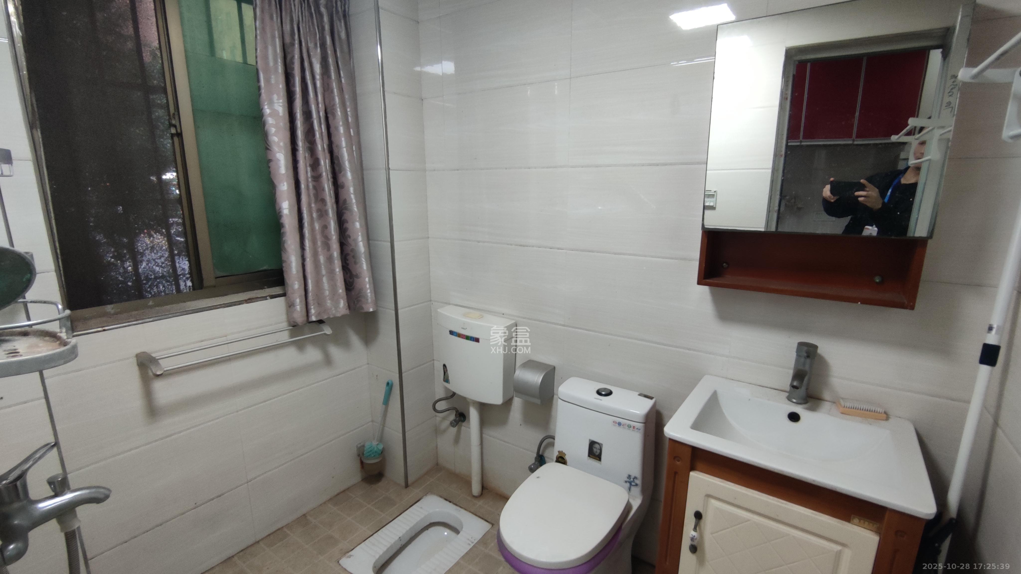 宏轩花苑  2室1厅1卫    2000.0元/月 宏轩花苑  2室1厅1卫    2000.0元/月室内图