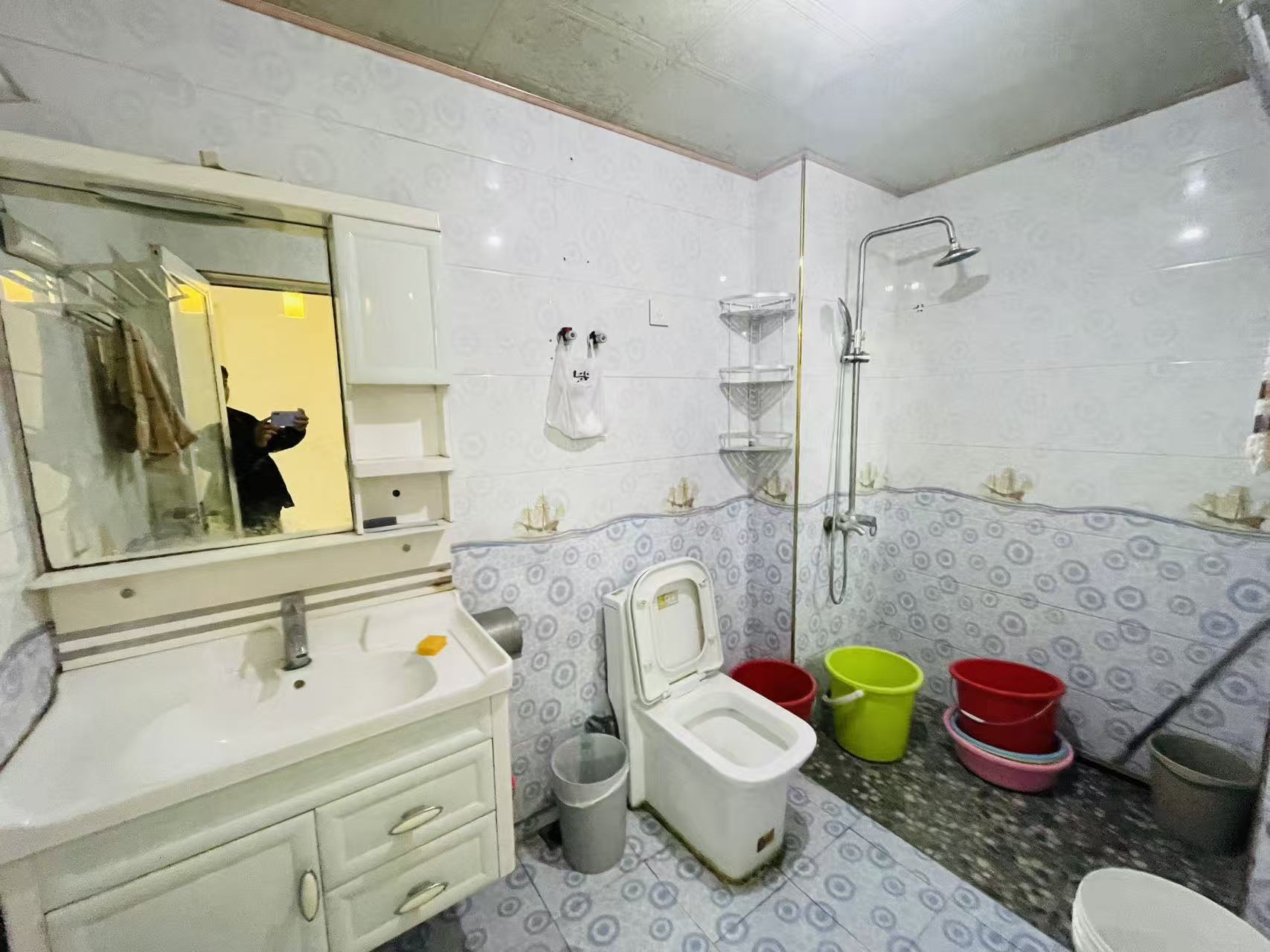 金碧大地豪庭  2室1厅1卫    2700.0元/月