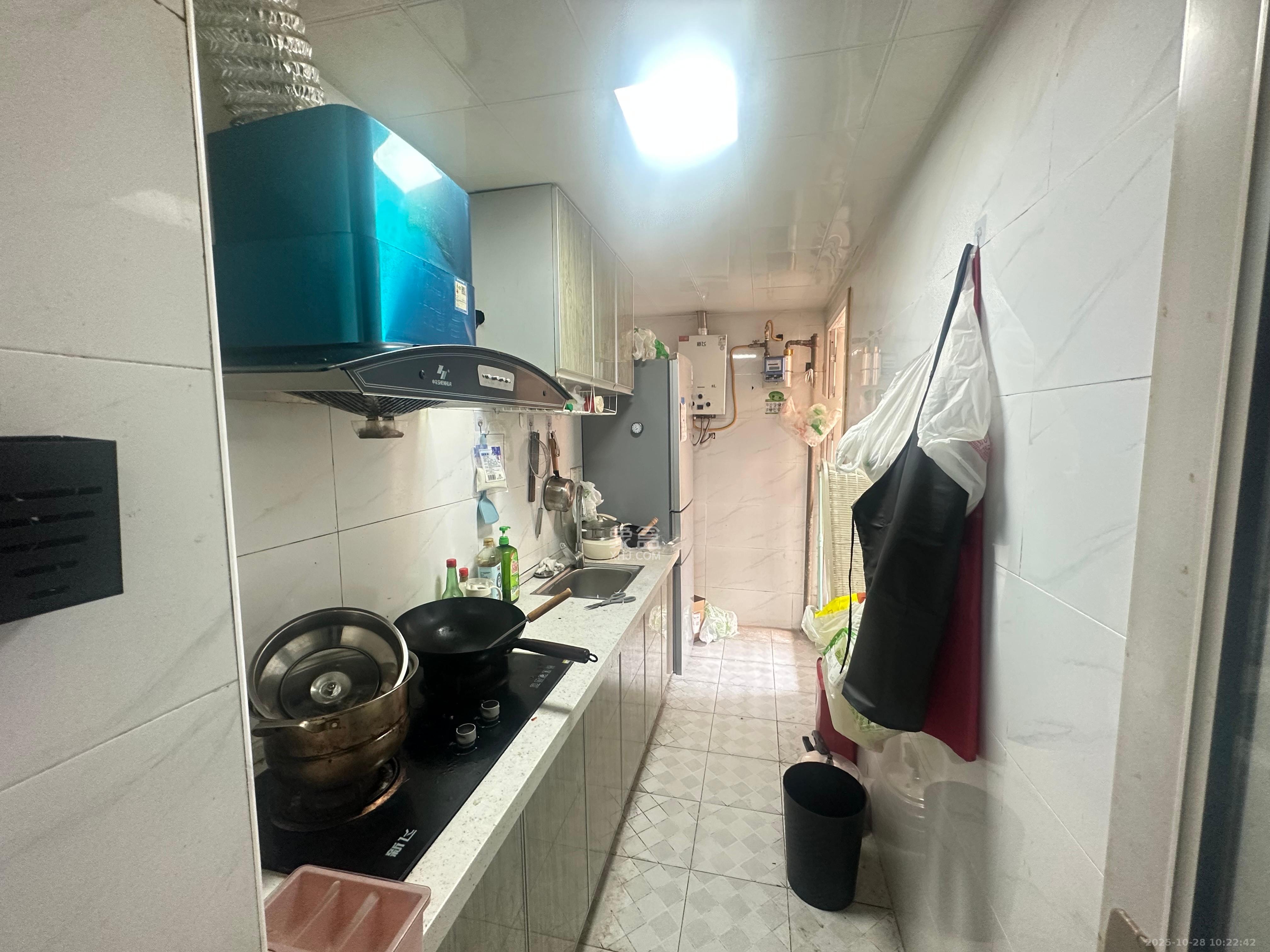 都市晨光  1室1厅1卫    1500.0元/月 都市晨光  1室1厅1卫    1500.0元/月室内图