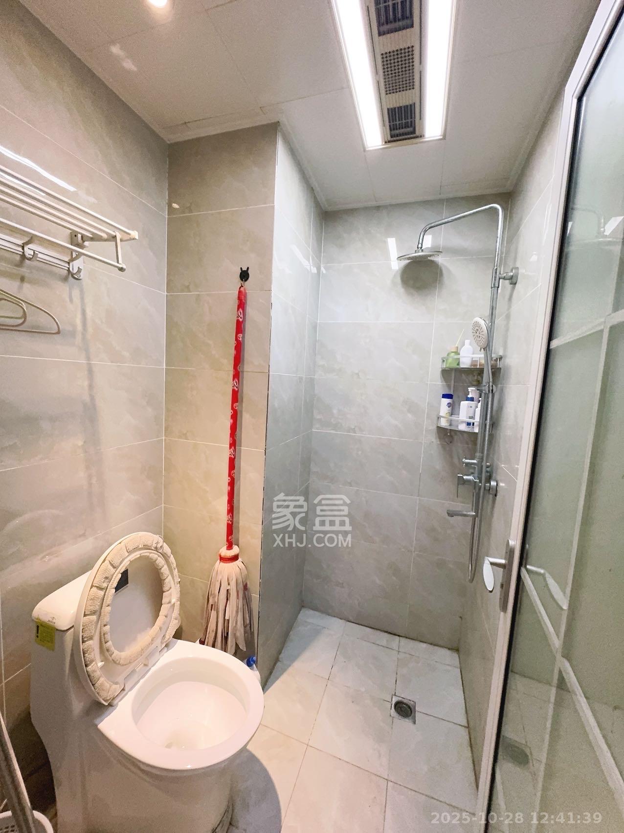 博林云栖  2室2厅1卫    2200.0元/月 博林云栖  2室2厅1卫    2200.0元/月室内图