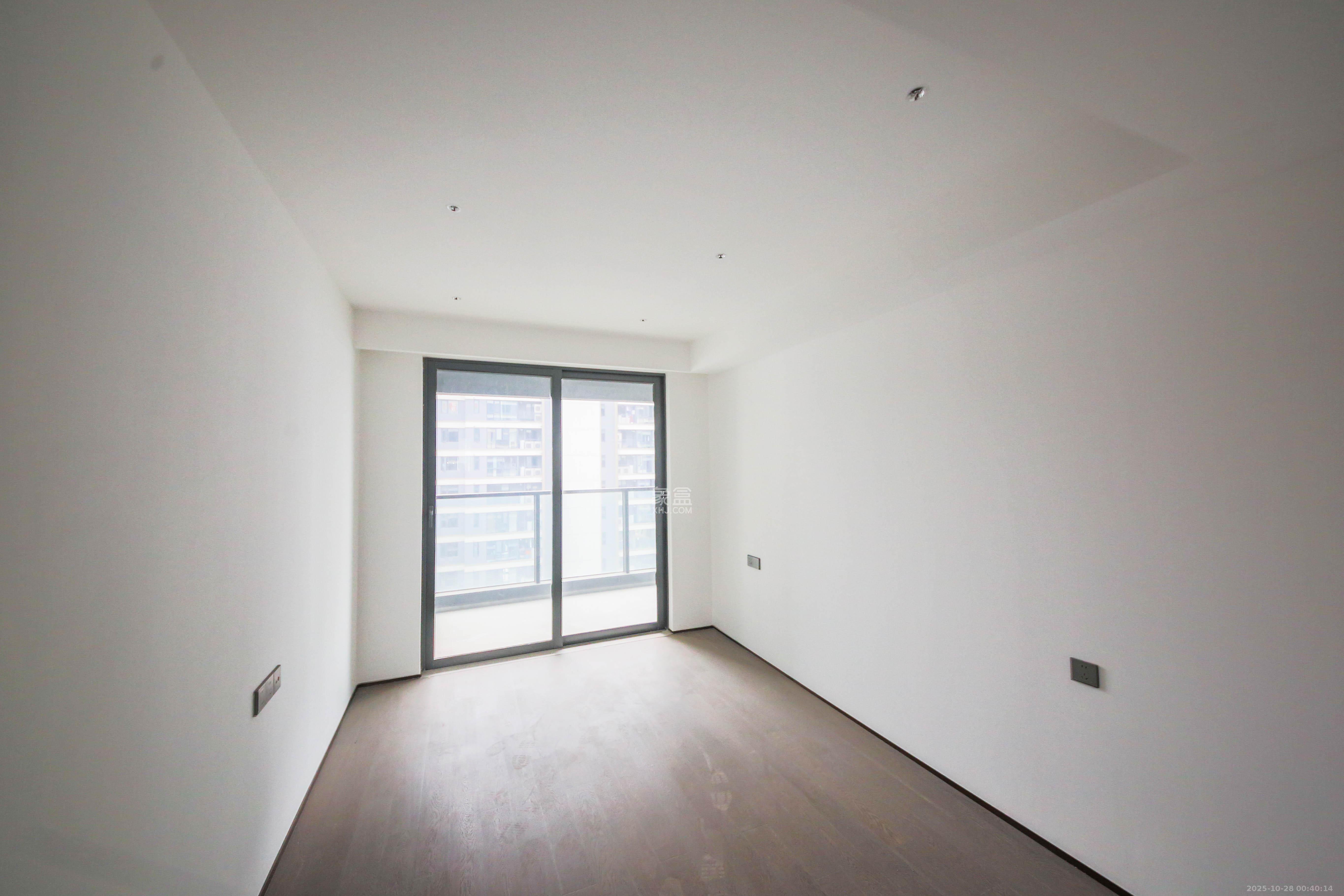 长沙润府B区  4室2厅3卫    289.0万 长沙润府B区  4室2厅3卫    289.0万卧室