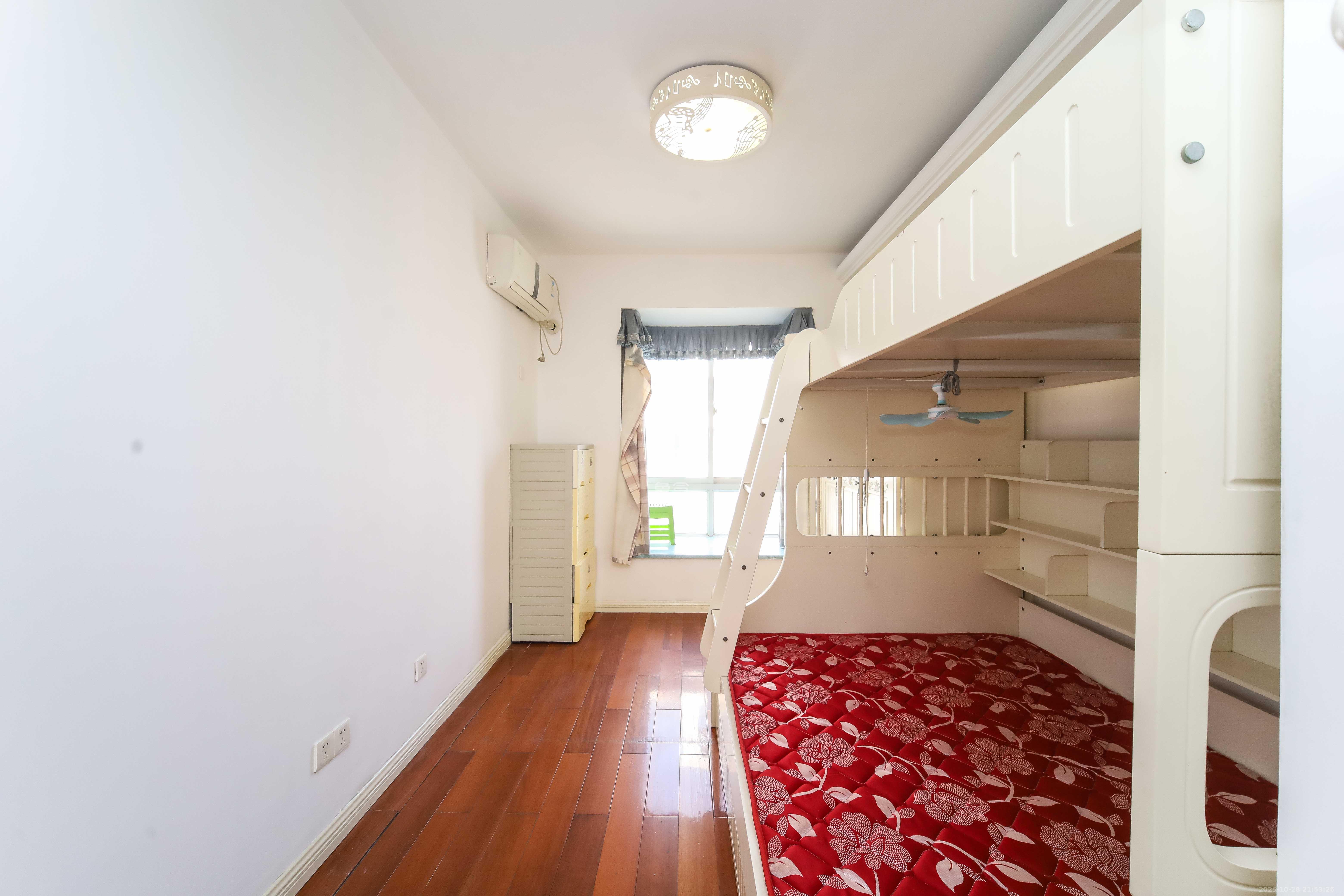 东门壹号家园  3室2厅2卫    100.0万 东门壹号家园  3室2厅2卫    100.0万卧室