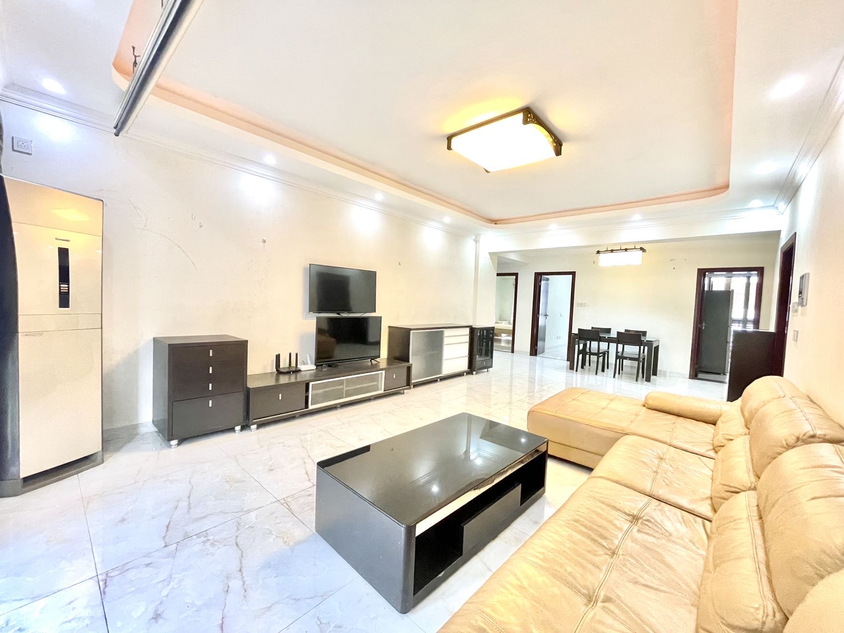 世代雅居  3室2厅2卫    4000.0元/月 世代雅居  3室2厅2卫    4000.0元/月室内图