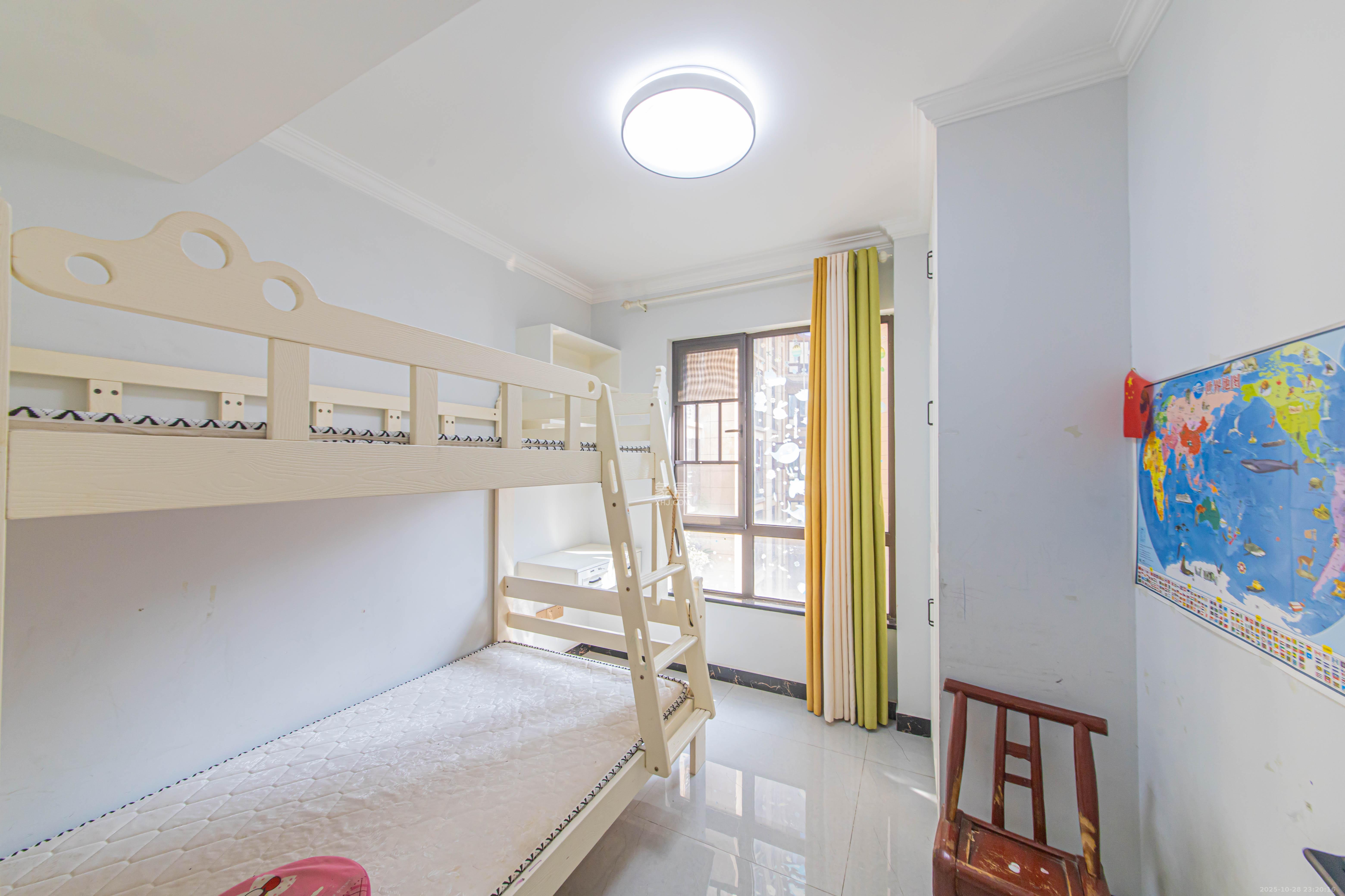 鑫远悦城(鑫远悦时代) 3室2厅1卫 90.0万 鑫远悦城(鑫远悦时代) 3室2厅1卫 90.0万卧室