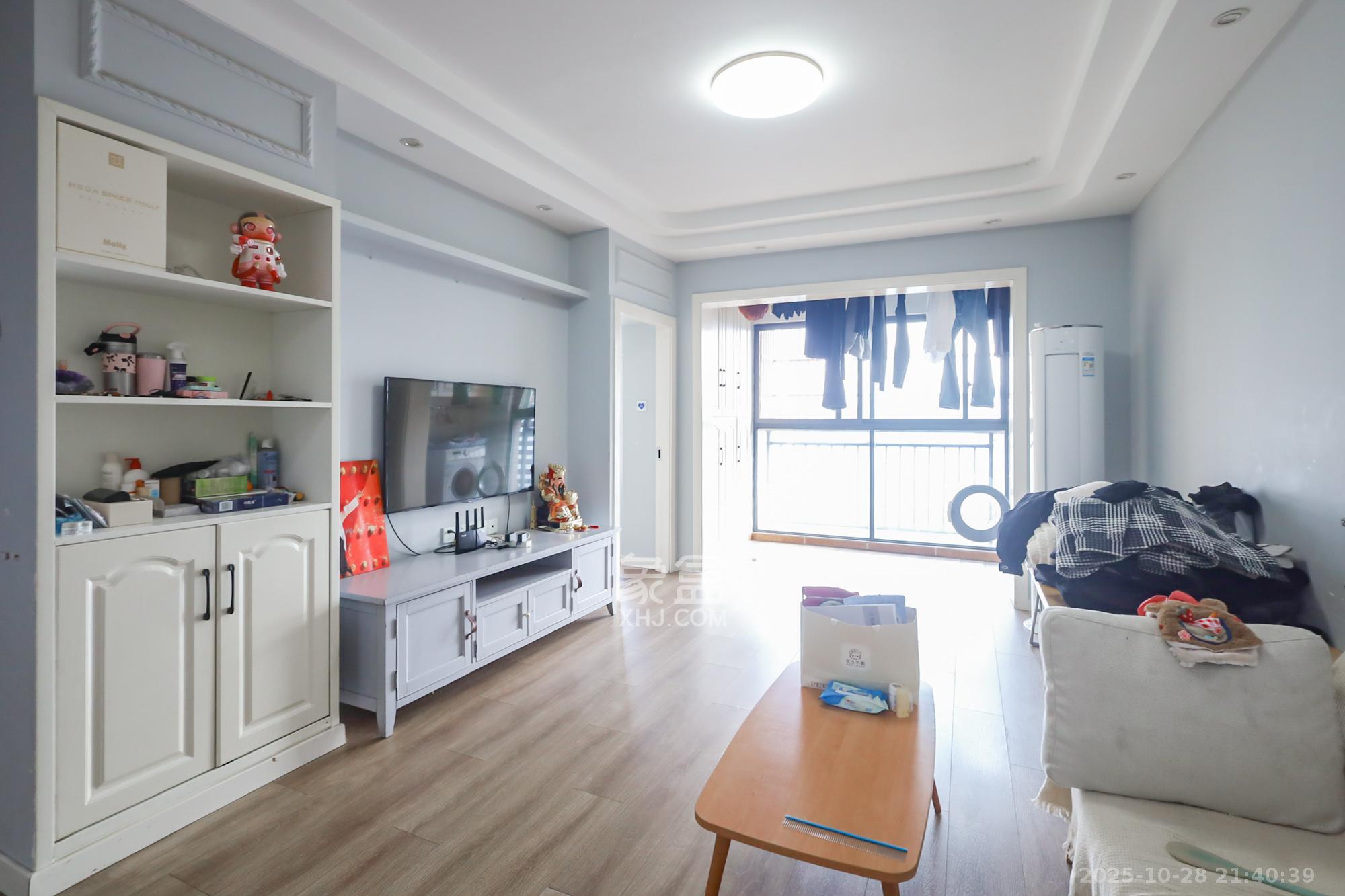 胜家雅苑  3室2厅1卫    140.0万 胜家雅苑  3室2厅1卫    140.0万客厅