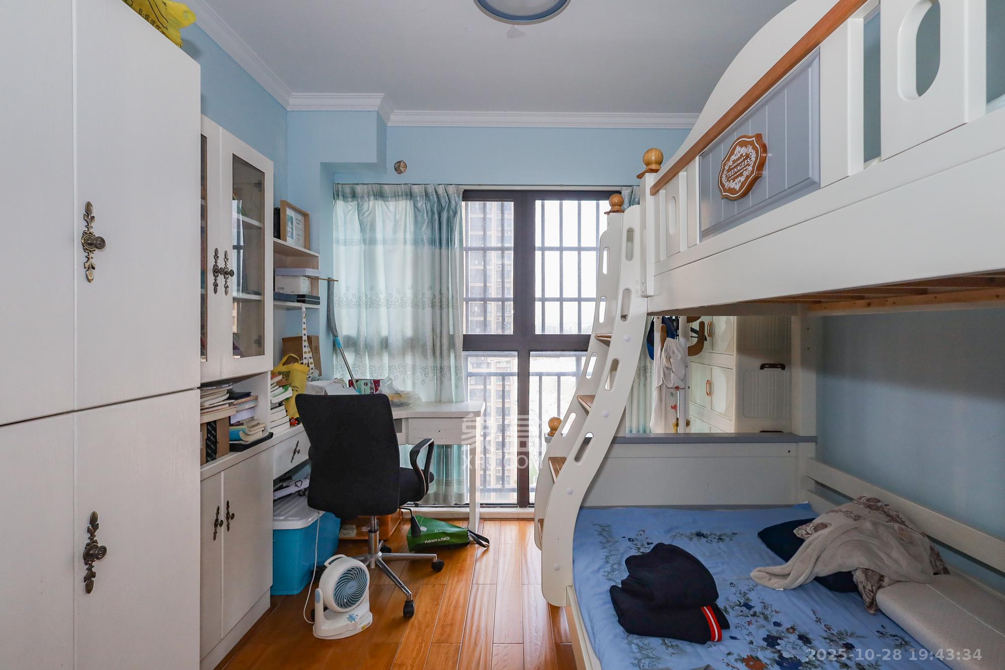 钰龙天下二期(钰龙佳园)  3室2厅2卫    265.0万 钰龙天下二期(钰龙佳园)  3室2厅2卫    265.0万卧室