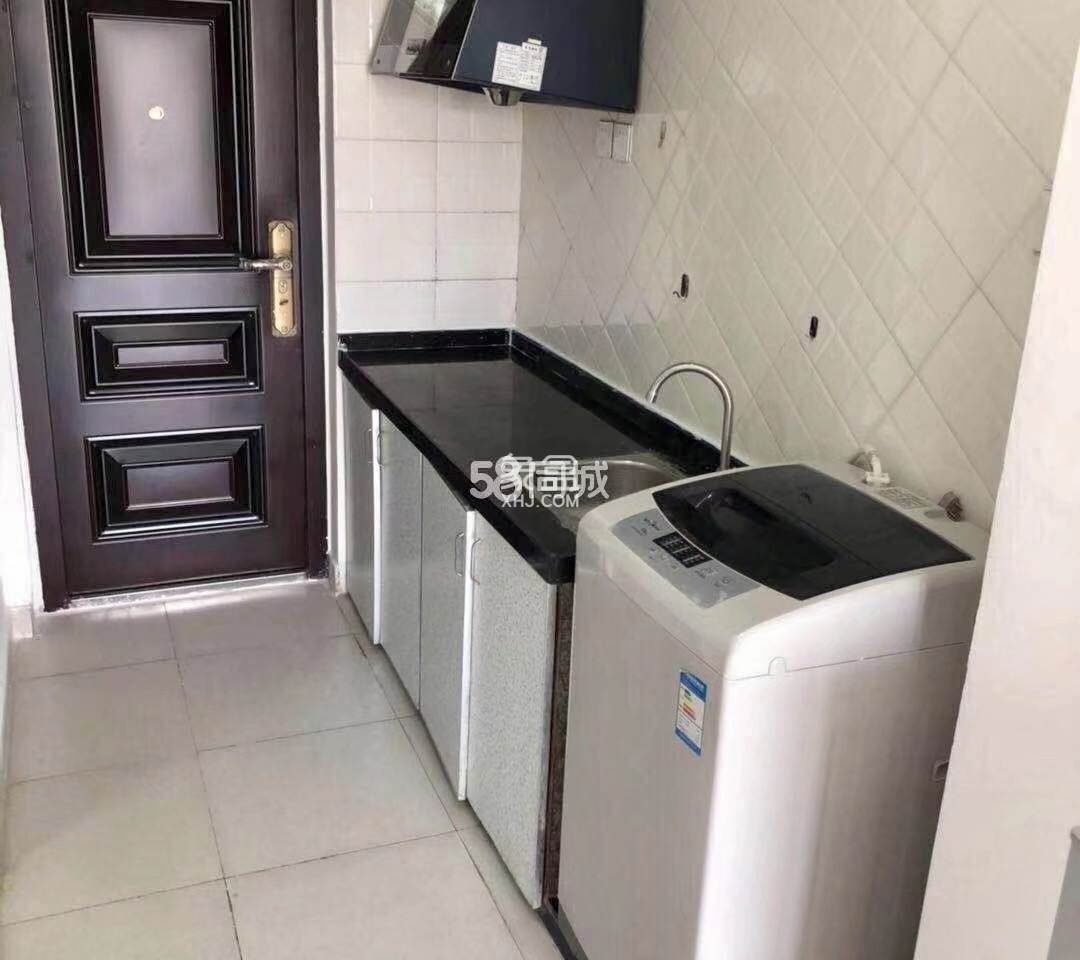 绿地海德公馆 2室2厅2卫 3300.0元/月 绿地海德公馆 2室2厅2卫 3300.0元/月室内图