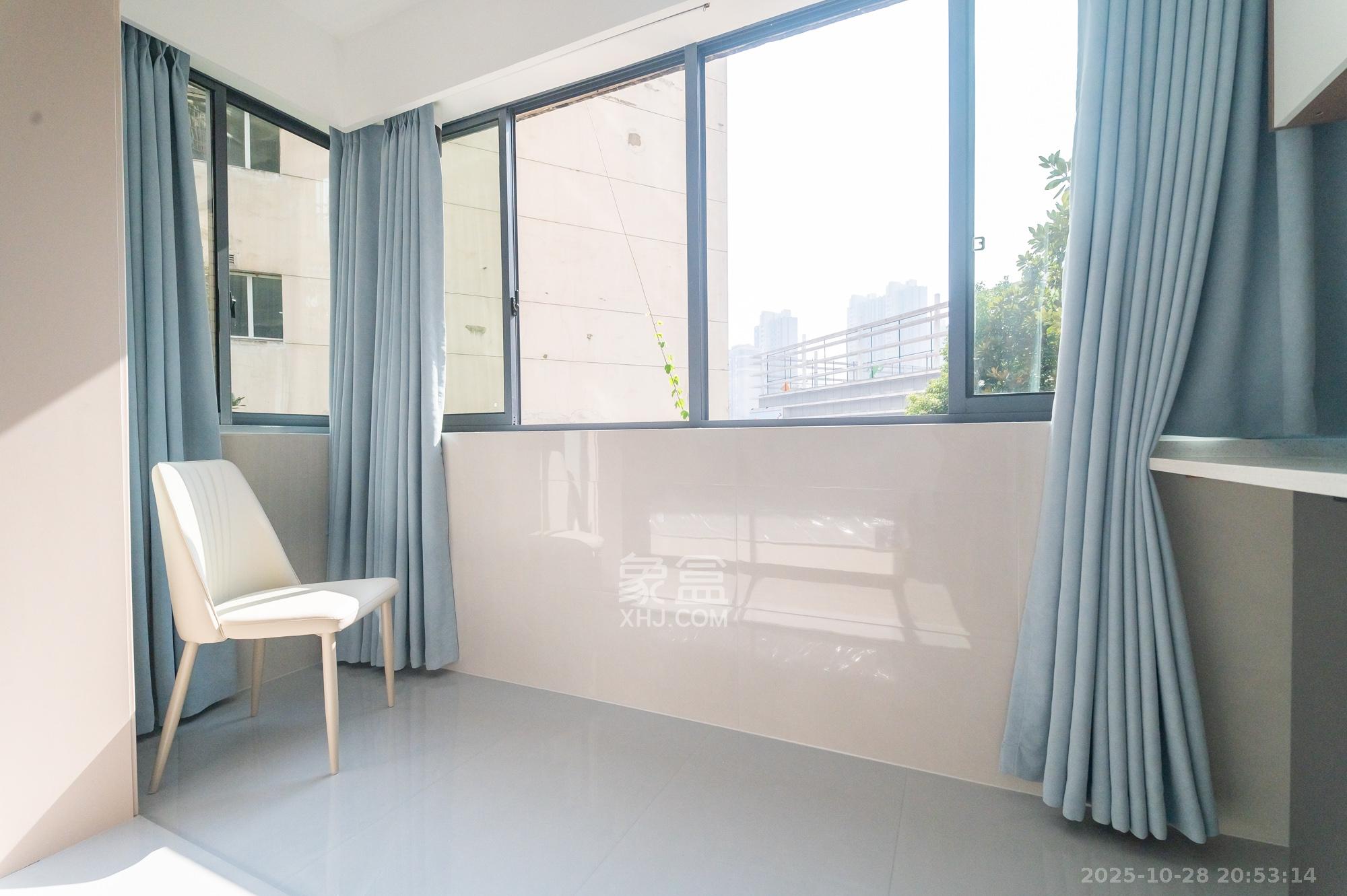 天和华城  3室2厅1卫    54.8万阳台