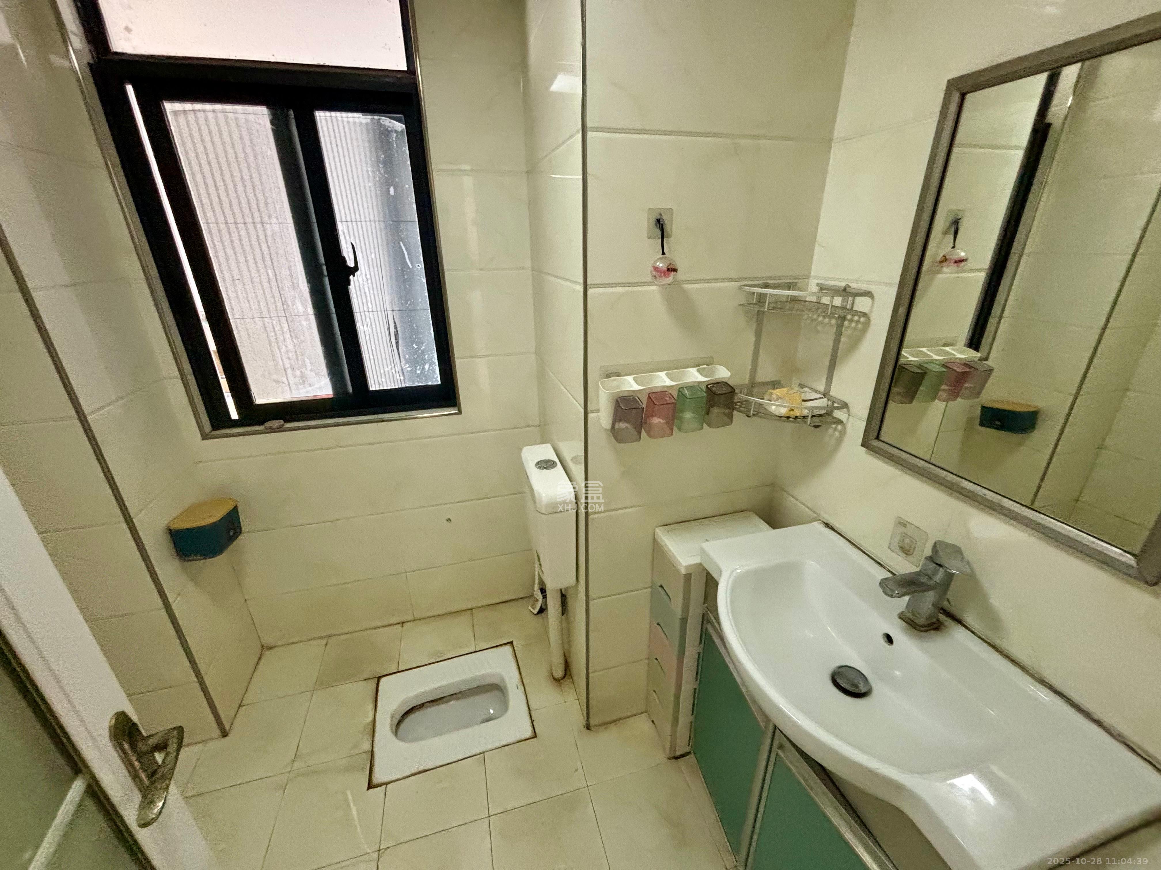 中央美郡  2室2厅1卫    2500.0元/月 中央美郡  2室2厅1卫    2500.0元/月室内图