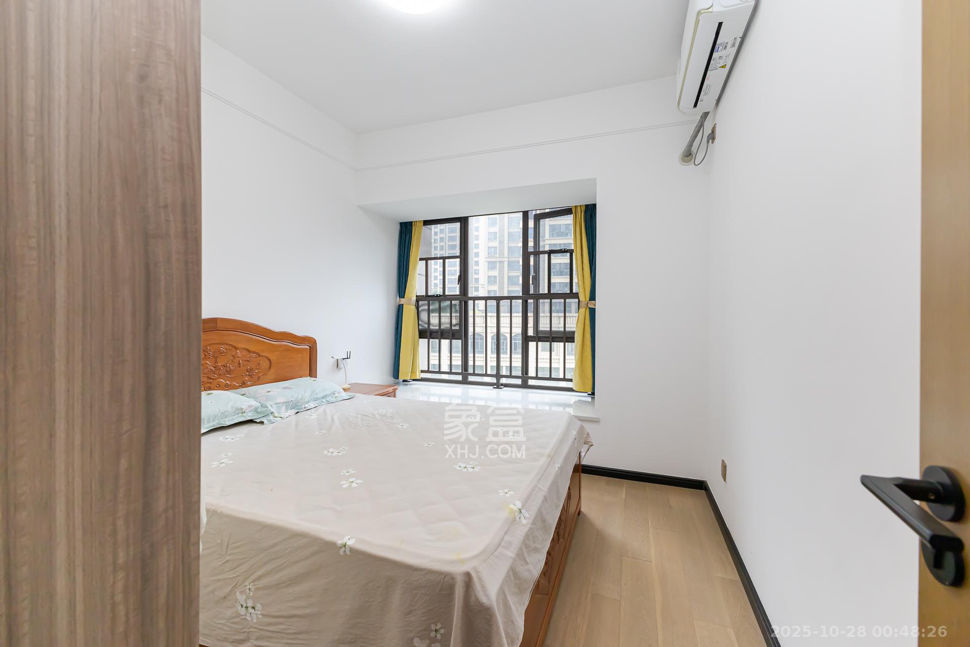 润和滨江府  4室2厅2卫    155.0万卧室