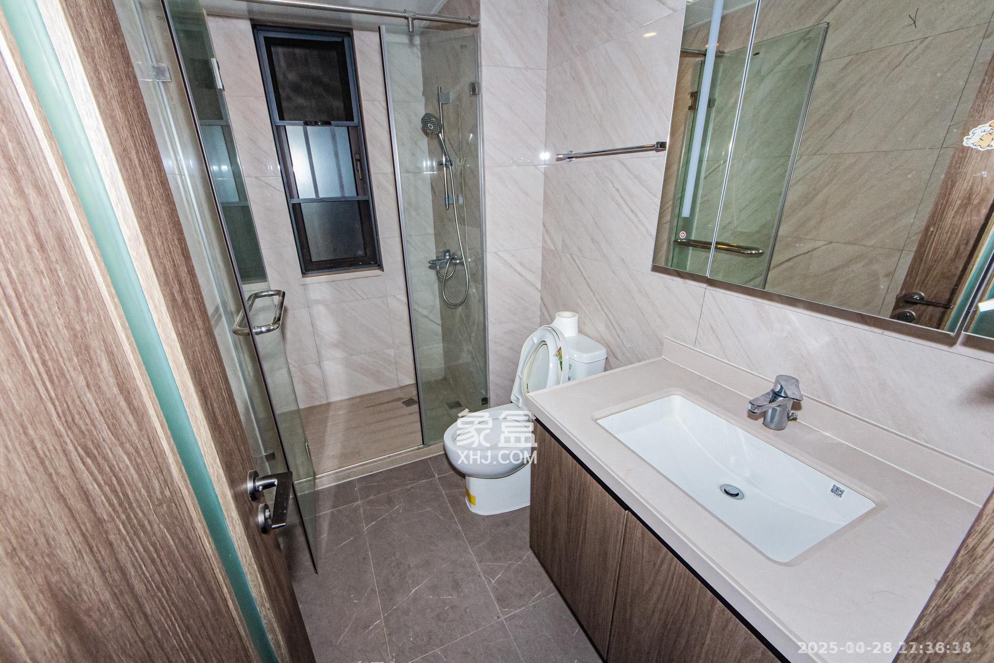 龙湖春江天玺  3室2厅1卫    3600.0元/月室内图