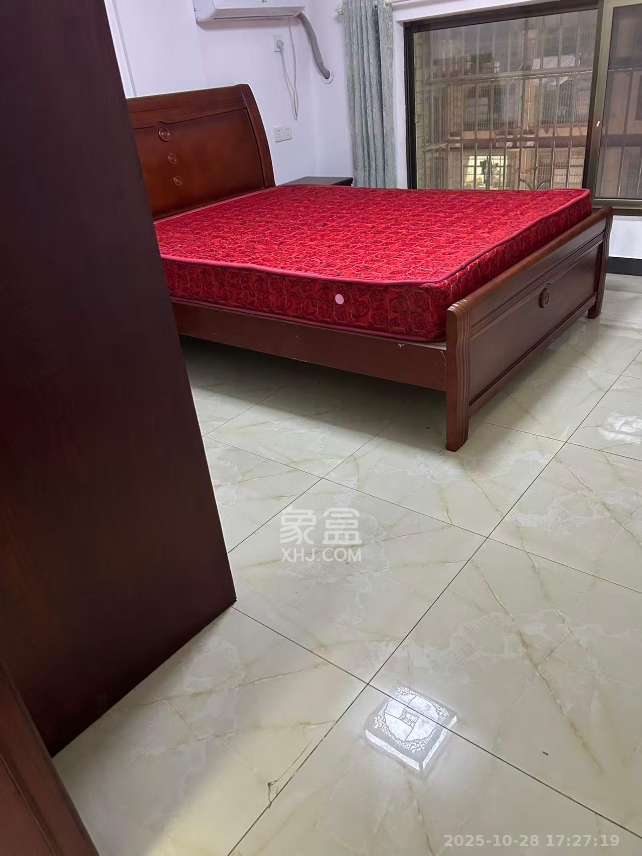 龙塘安置区（龙塘小区）  3室2厅1卫    900.0元/月室内图