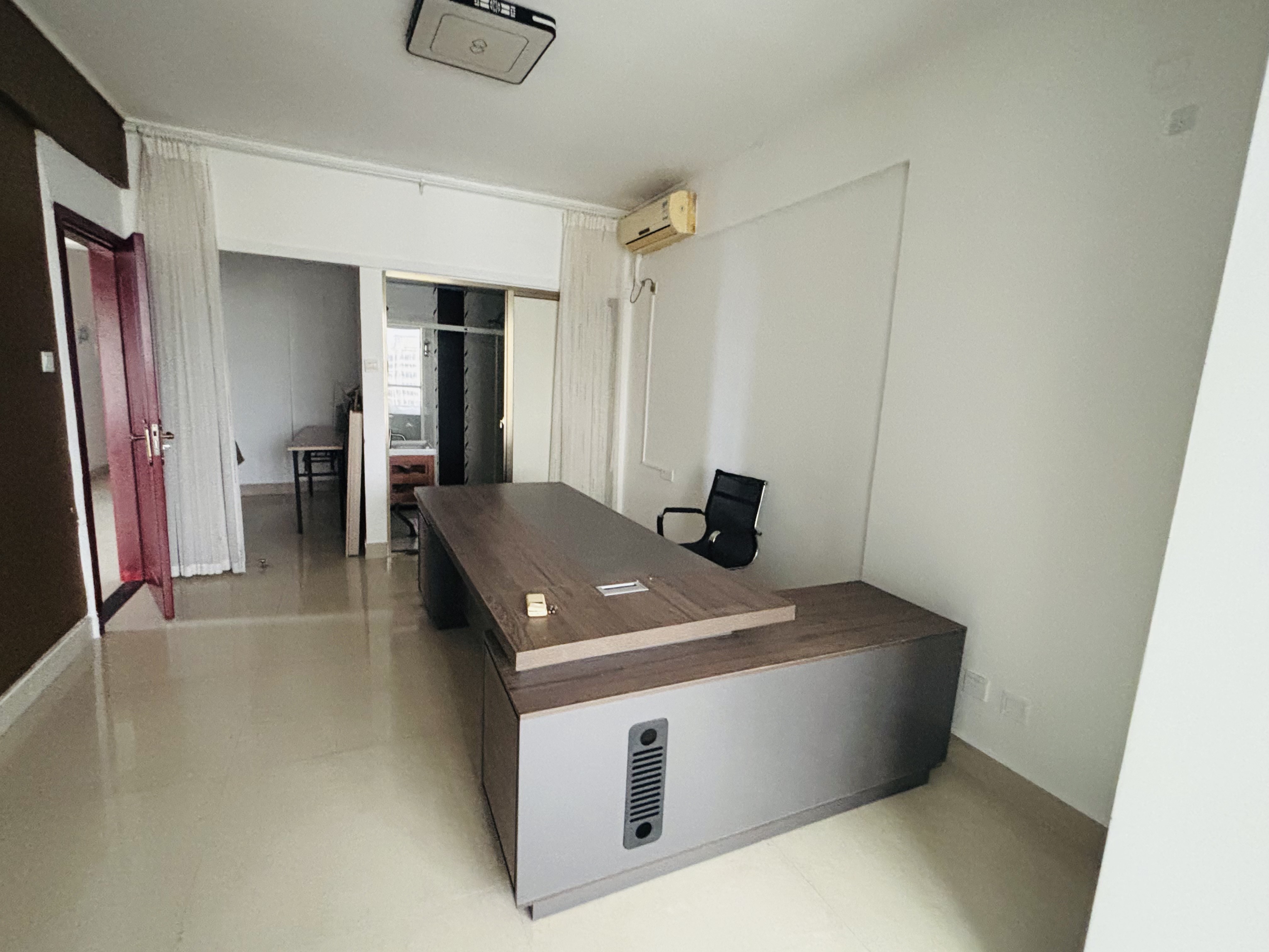 瑞特广场 3室2厅1卫 3200.0元/月 瑞特广场 3室2厅1卫 3200.0元/月室内图