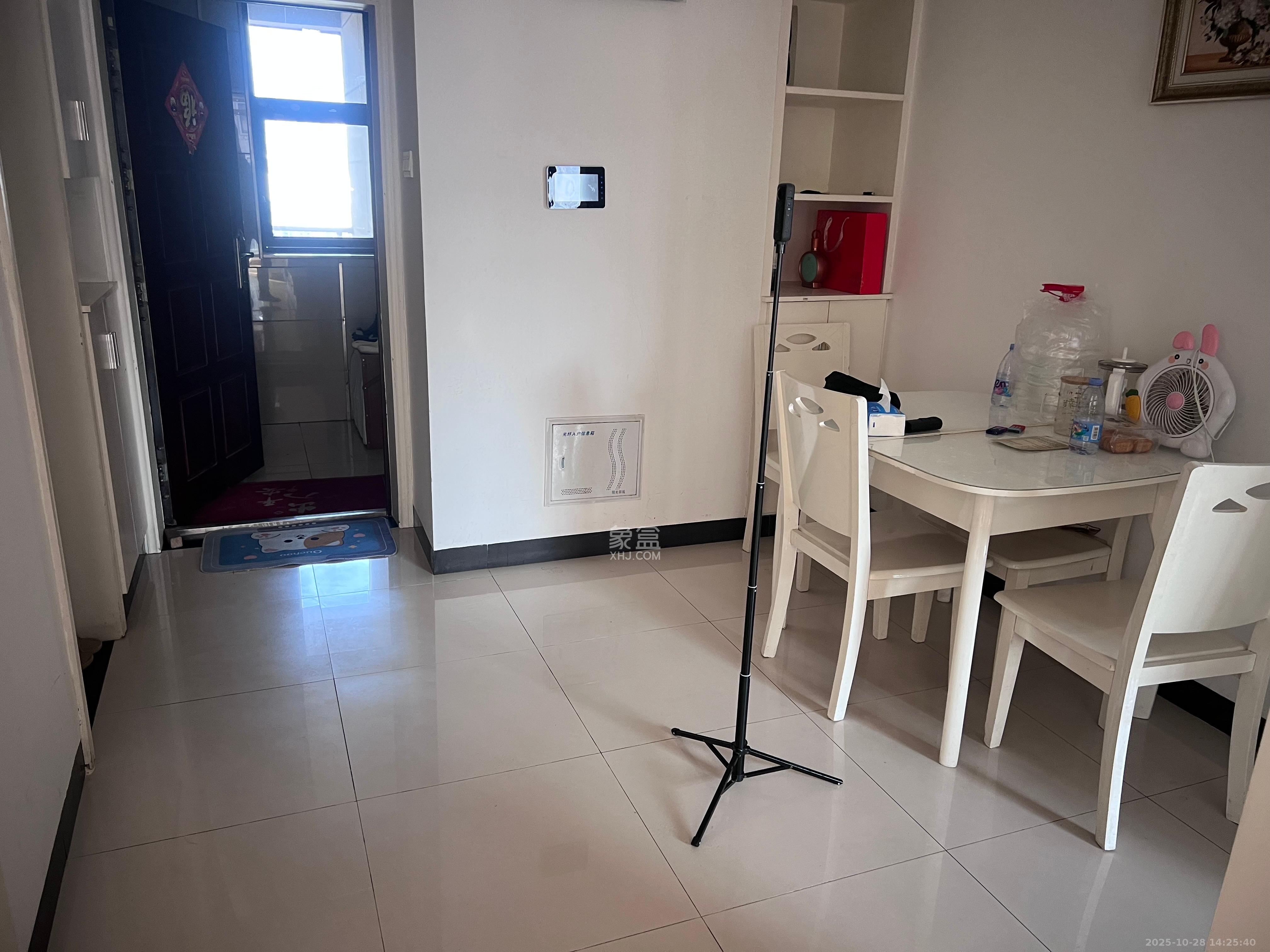 阳光丽城一期  2室2厅1卫    2001.0元/月 阳光丽城一期  2室2厅1卫    2001.0元/月室内图