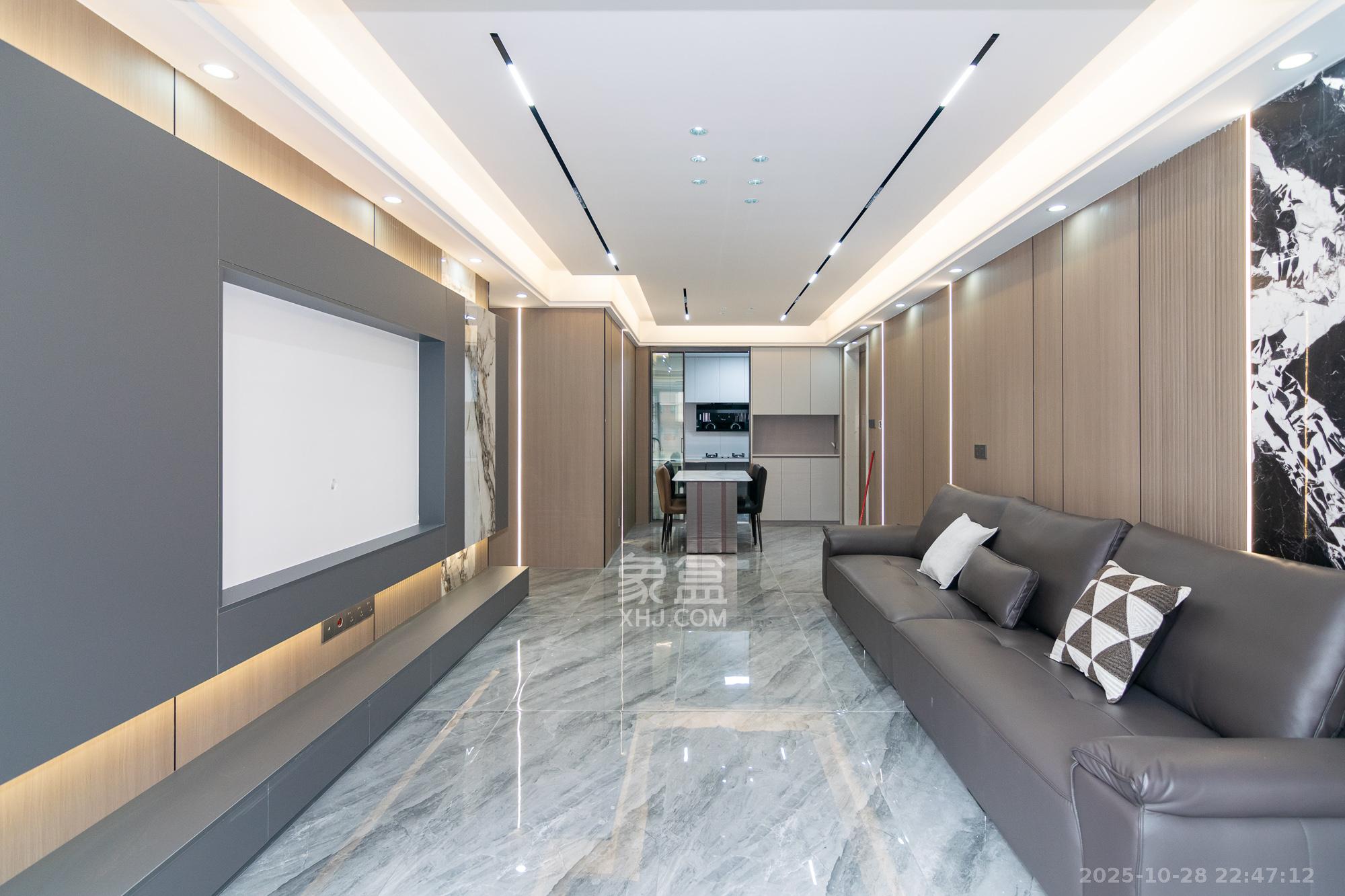 金辉优步学府  4室2厅2卫    96.8万 金辉优步学府  4室2厅2卫    96.8万客厅