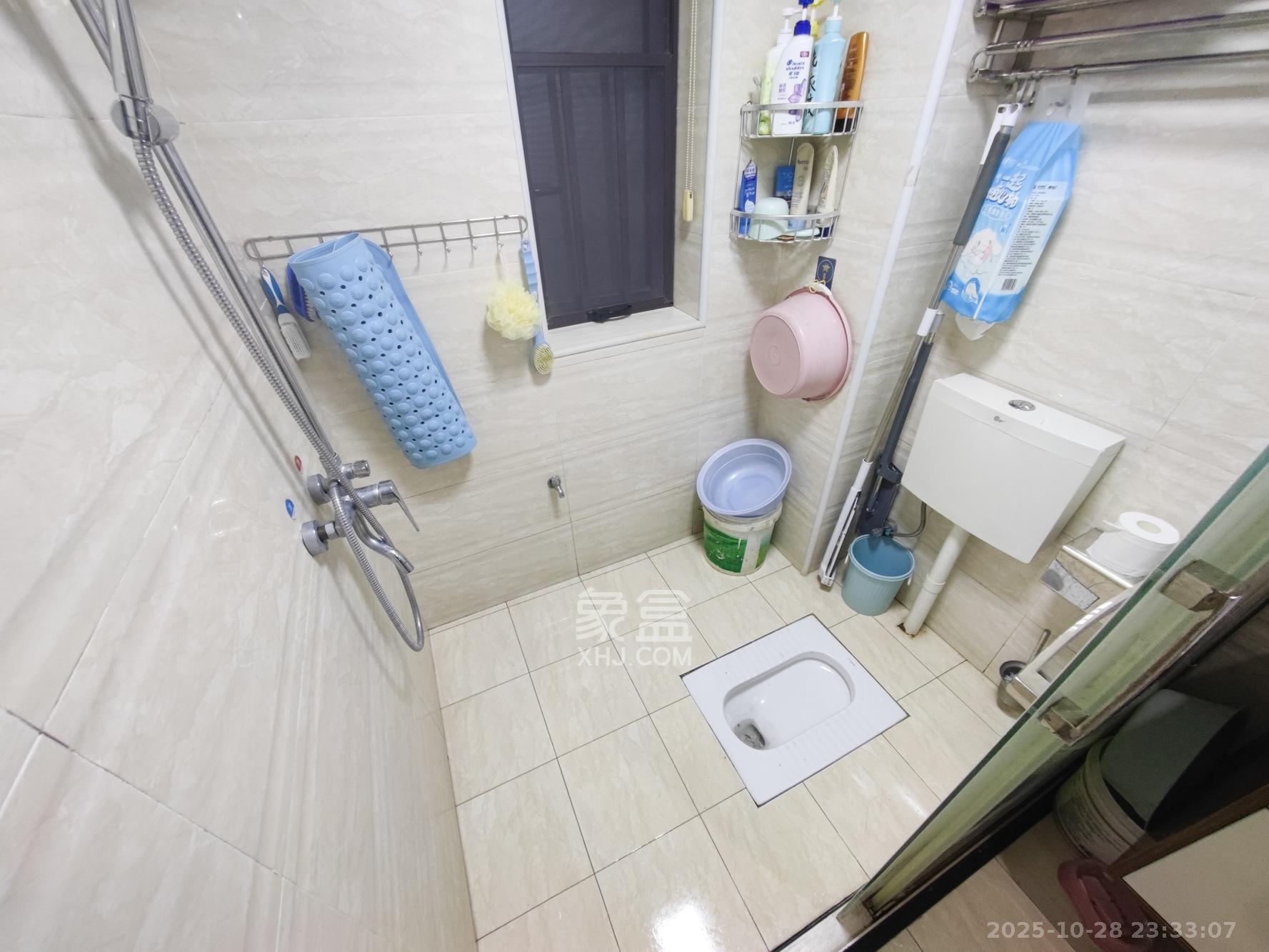 卓越蔚蓝城邦 3室2厅2卫 88.0万 卓越蔚蓝城邦 3室2厅2卫 88.0万卫生间