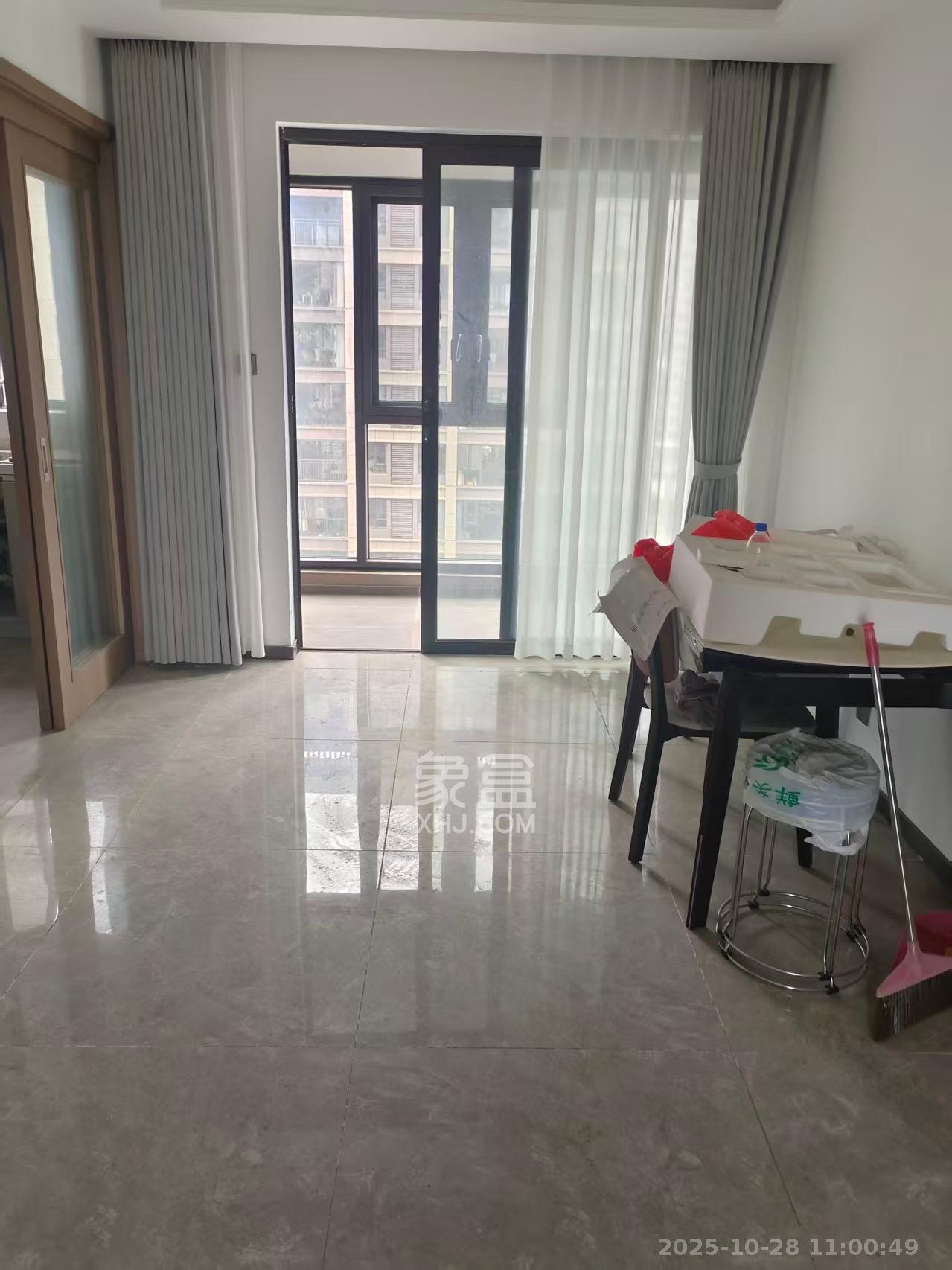 招商华发依云曦城 4室2厅2卫 2500.0元/月 招商华发依云曦城 4室2厅2卫 2500.0元/月室内图