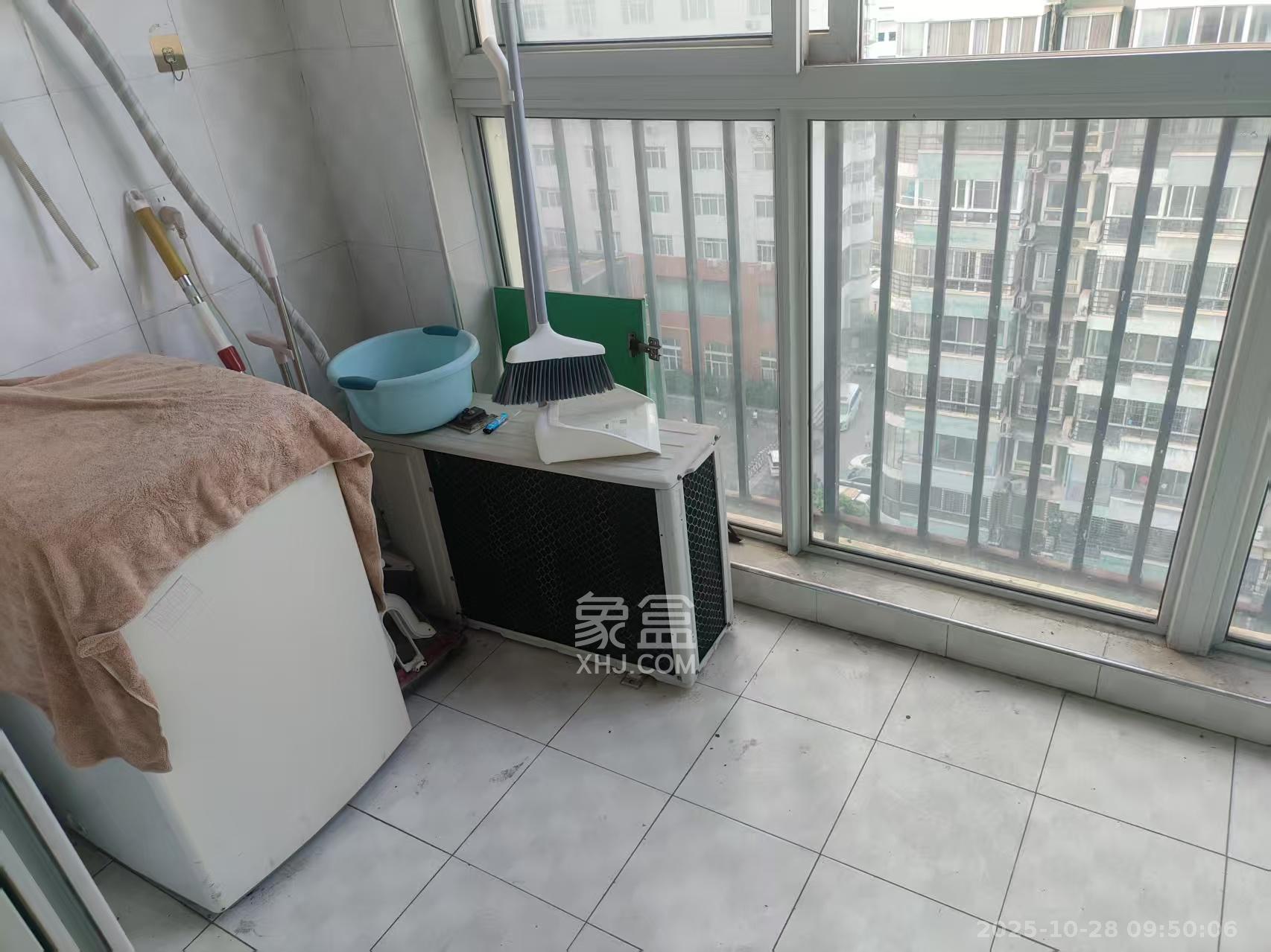 圆梦灰埠大市场  1室1厅1卫    1000.0元/月 圆梦灰埠大市场  1室1厅1卫    1000.0元/月室内图