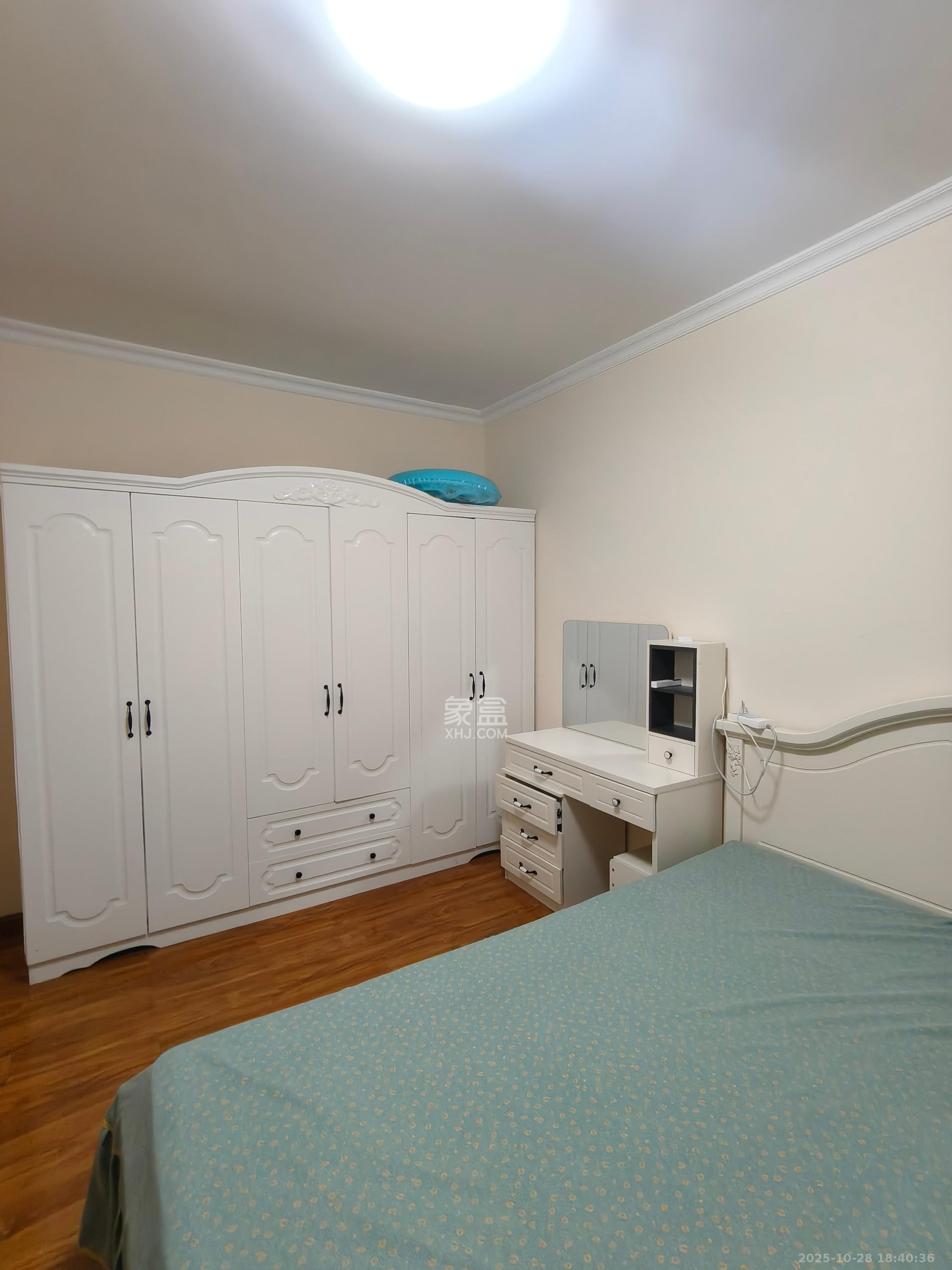 协信星澜汇  3室2厅2卫    2800.0元/月室内图