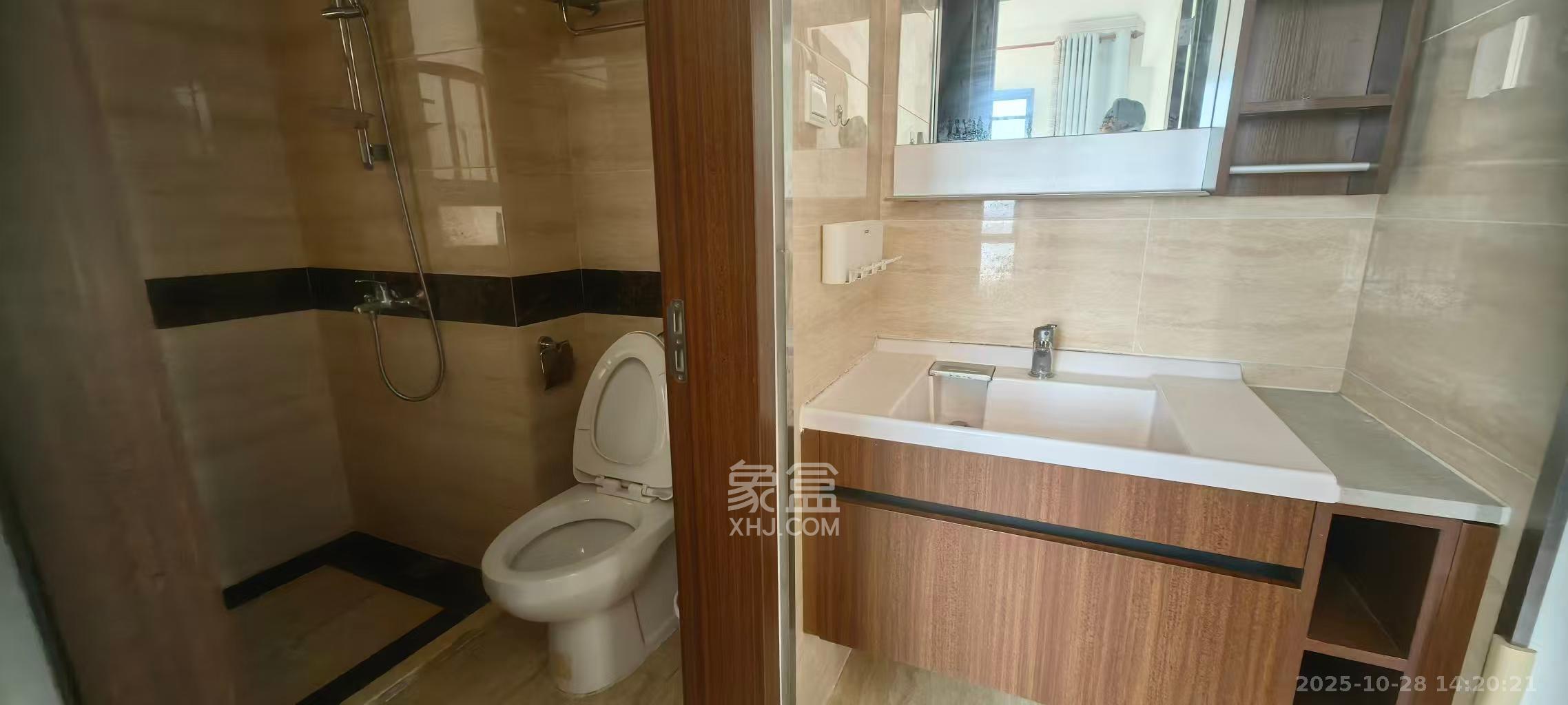 万科里金域国际  3室2厅2卫    3500.0元/月 万科里金域国际  3室2厅2卫    3500.0元/月室内图