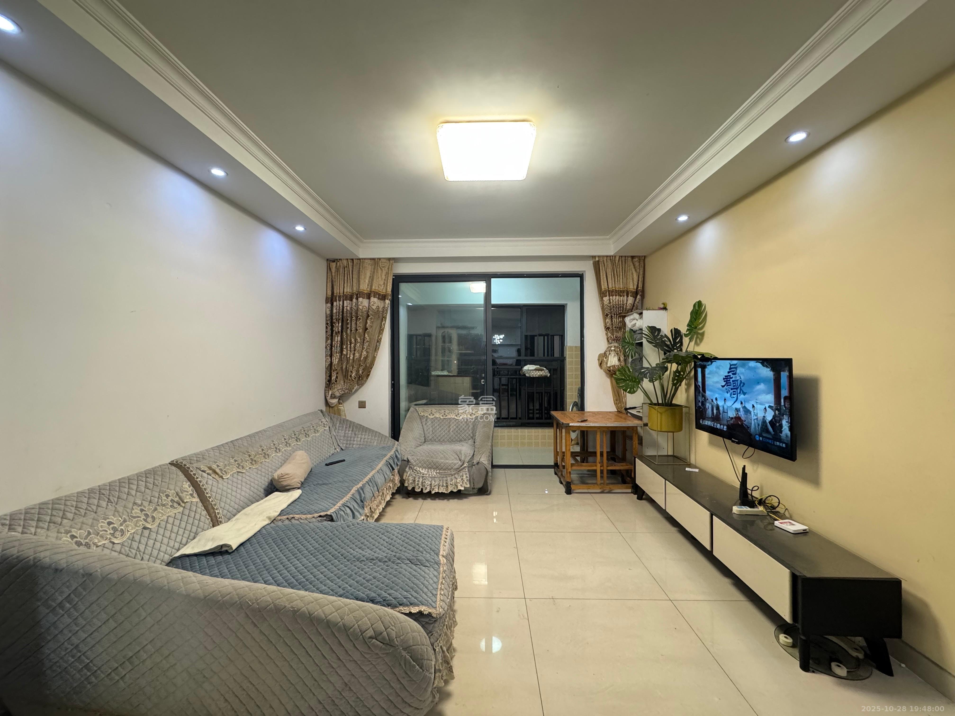 汇城尚东  2室2厅0卫    2100.0元/月