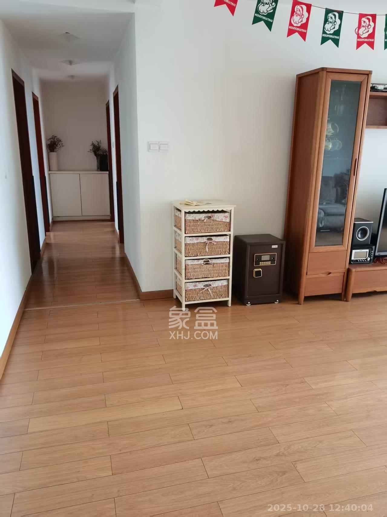 方略潇邦  3室2厅2卫    1600.0元/月室内图