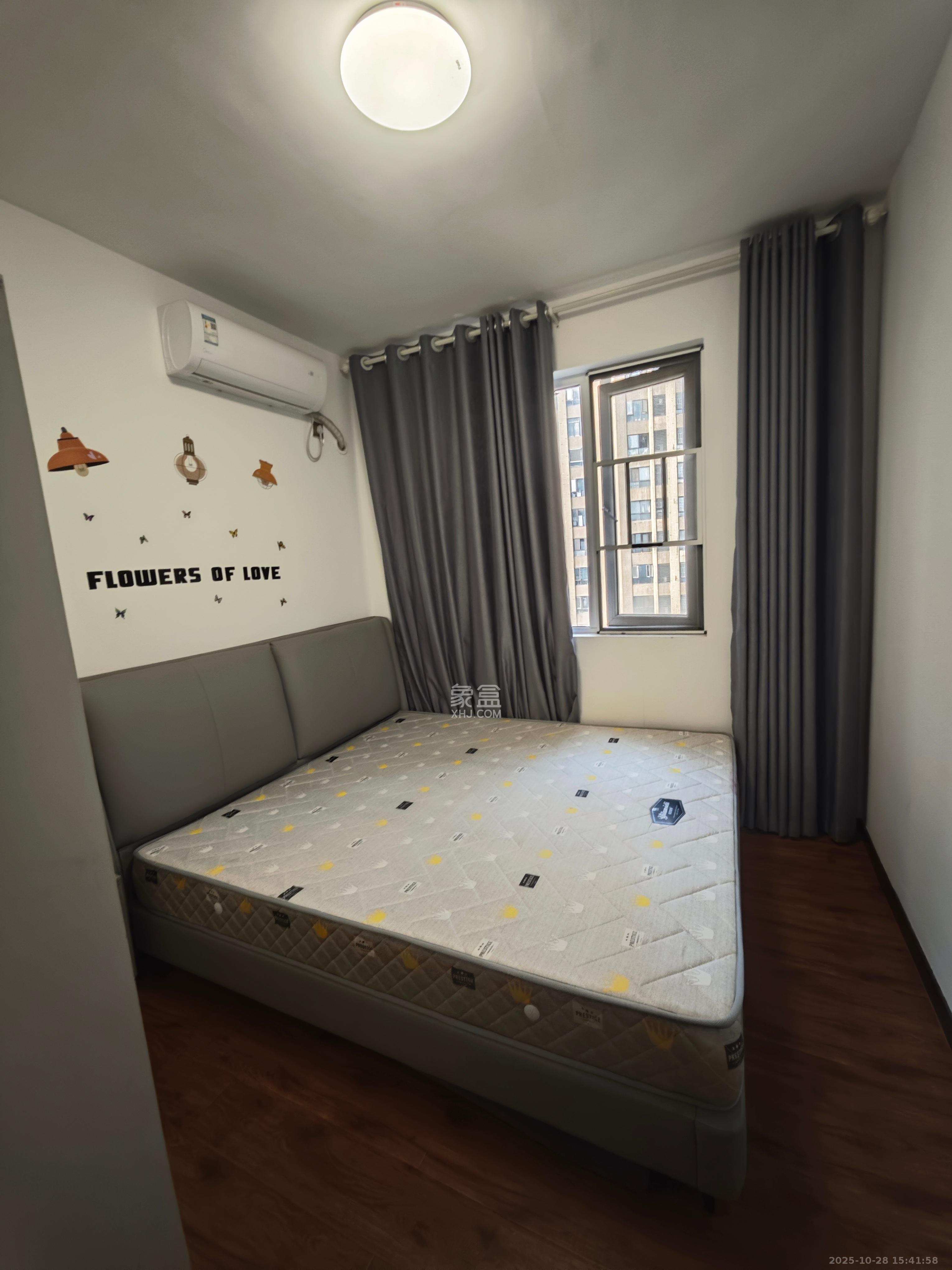 金地三千府(金地湖山樾、金地自在城) 1室0厅0卫 1600.0元/月 金地三千府(金地湖山樾、金地自在城) 1室0厅0卫 1600.0元/月室内图