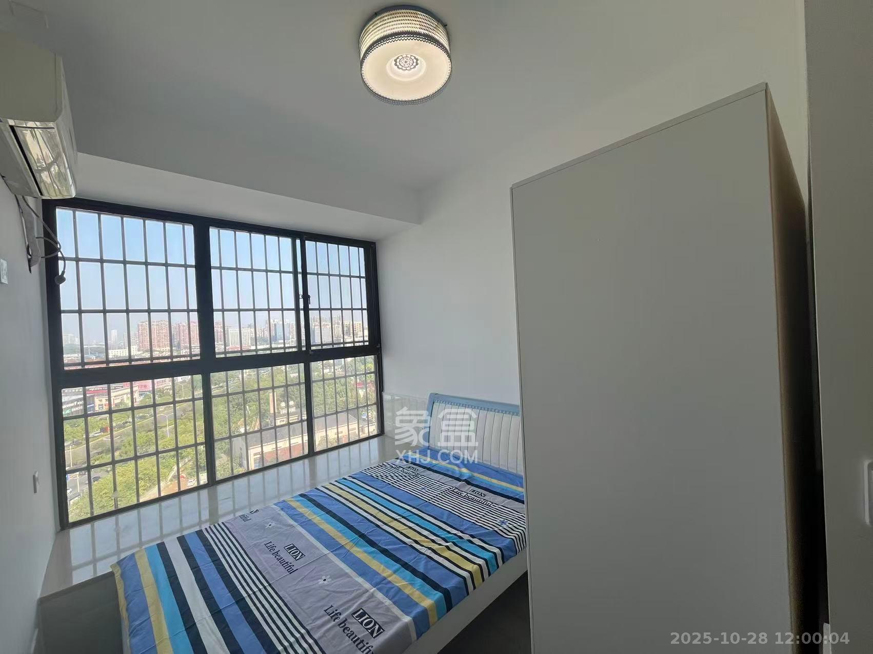 星城福邸(雄天朗郡)  3室2厅2卫    2200.0元/月 星城福邸(雄天朗郡)  3室2厅2卫    2200.0元/月室内图