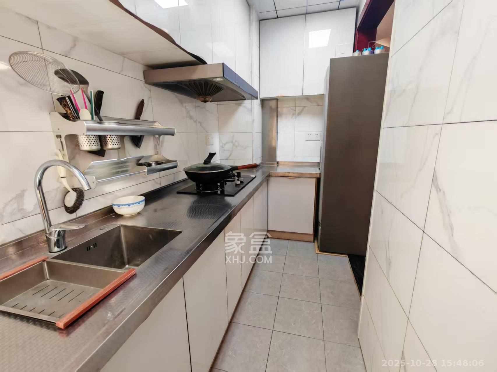 天健城  3室2厅1卫    3500.0元/月室内图