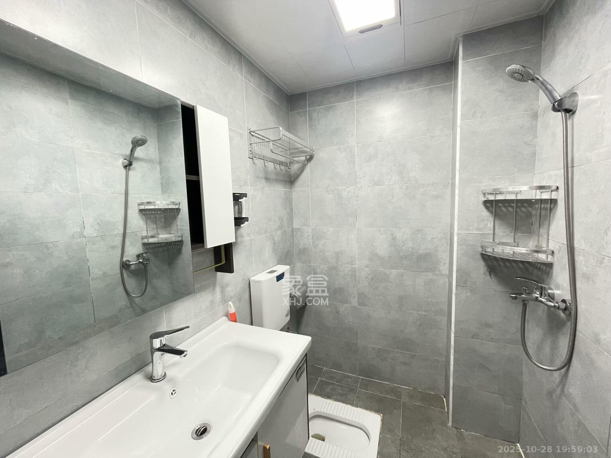 嘉雨兴园  1室1厅1卫    1700.0元/月室内图