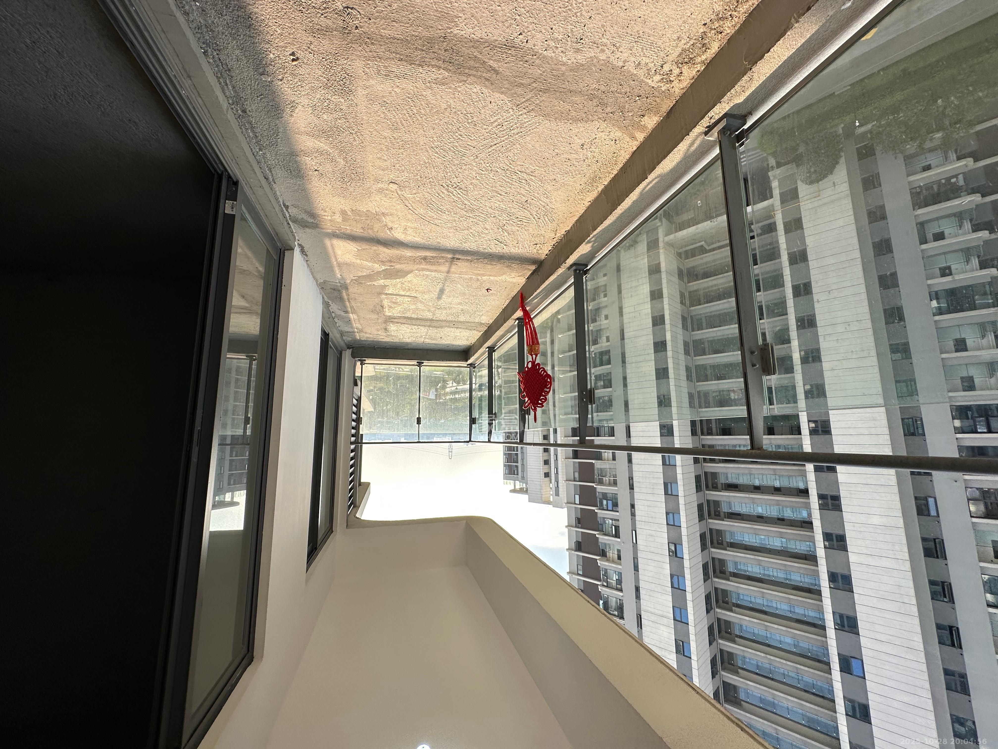 三一云湖 4室2厅2卫 99.8万 三一云湖 4室2厅2卫 99.8万卧室