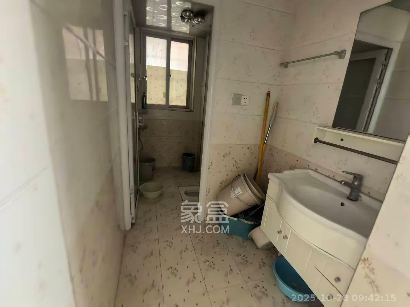 南郡雅园 4室2厅2卫 1500.0元/月 南郡雅园 4室2厅2卫 1500.0元/月室内图