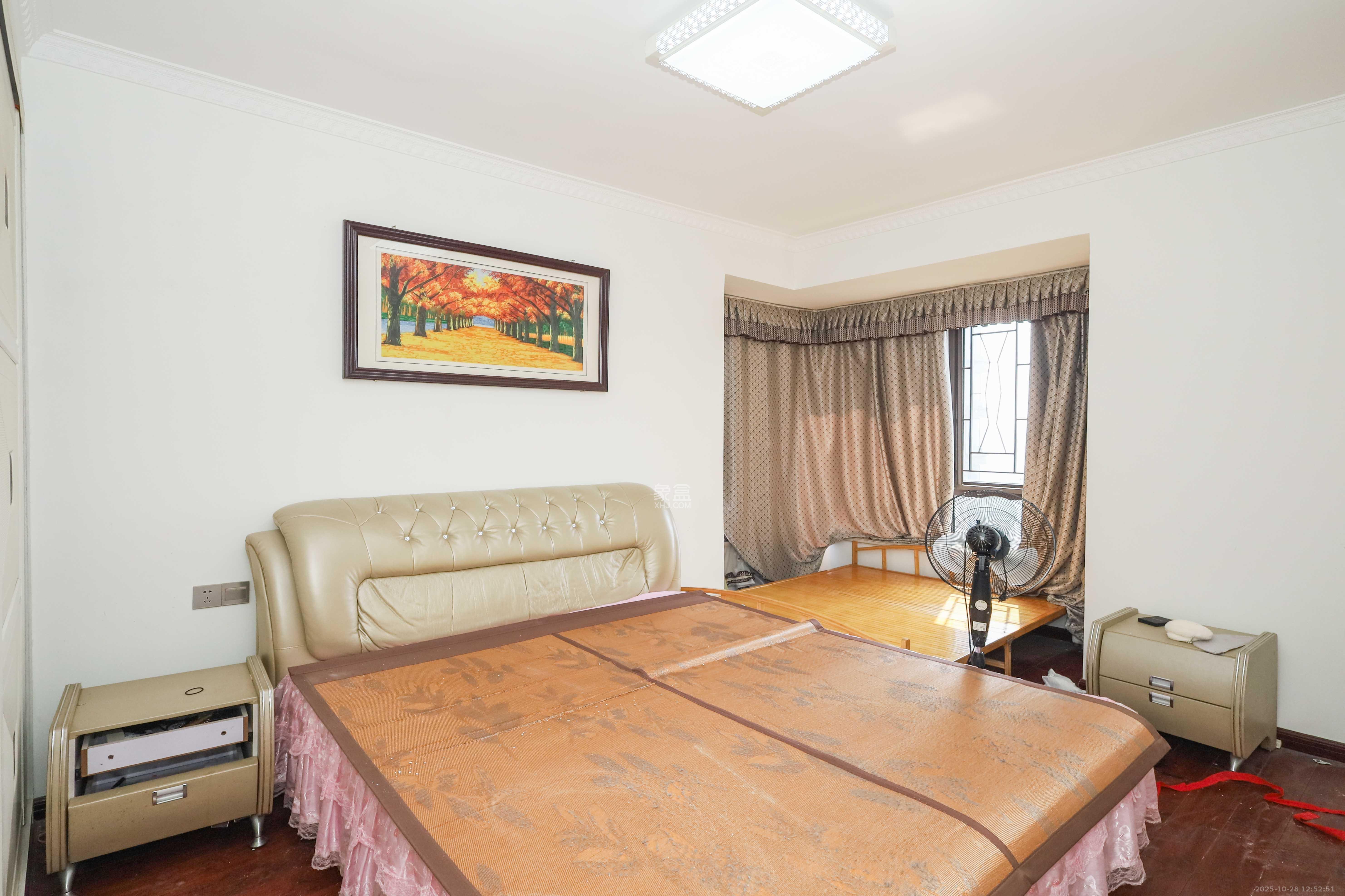 保利麓谷林语F区  3室2厅1卫    106.0万 保利麓谷林语F区  3室2厅1卫    106.0万卧室